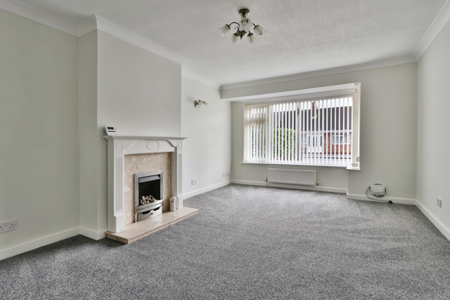 2 bed semi-detached bungalow for sale in Train Avenue, Hull  - Property Image 2