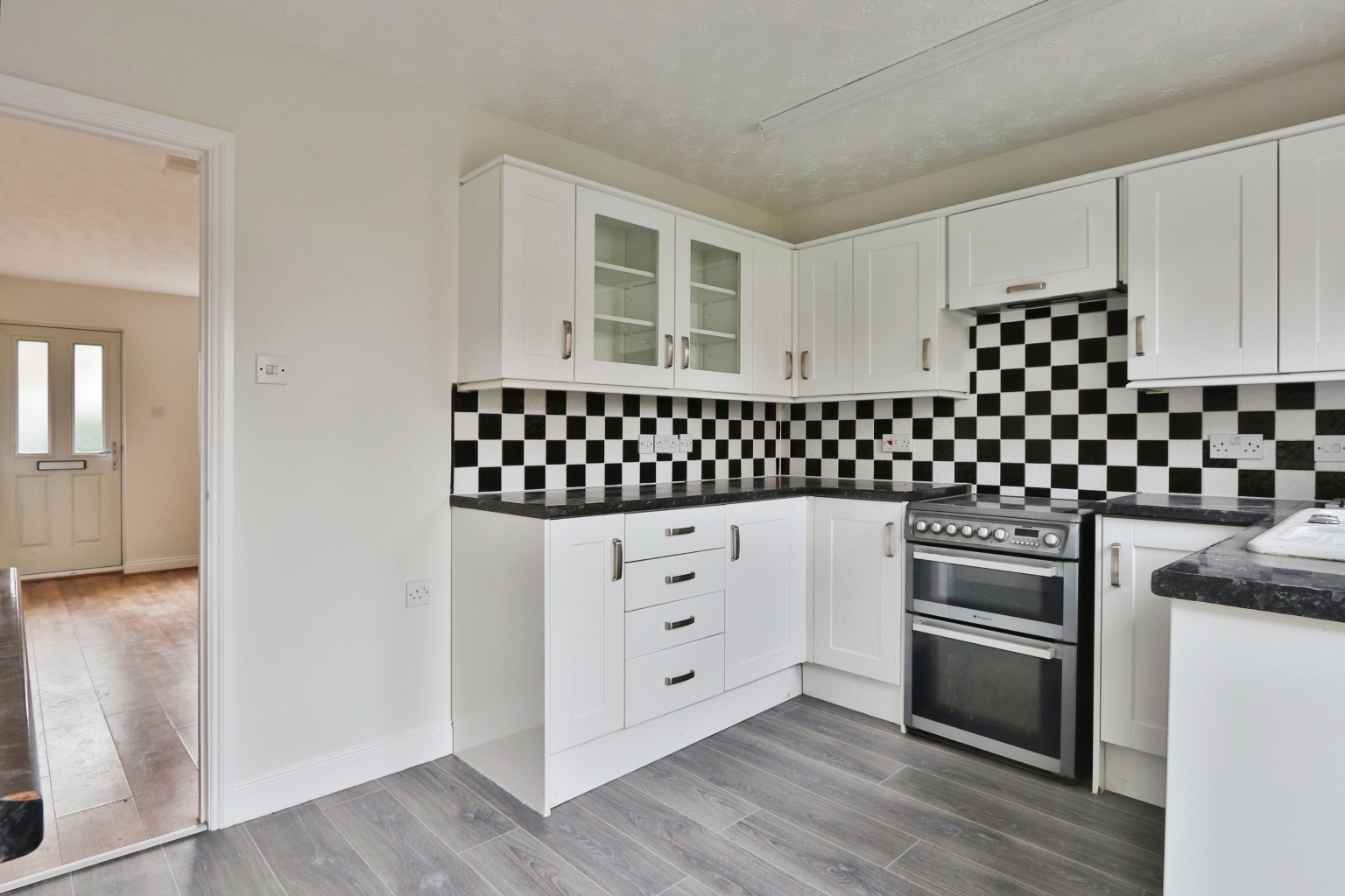 2 bed terraced house for sale in Lowdale Close, Hull  - Property Image 5