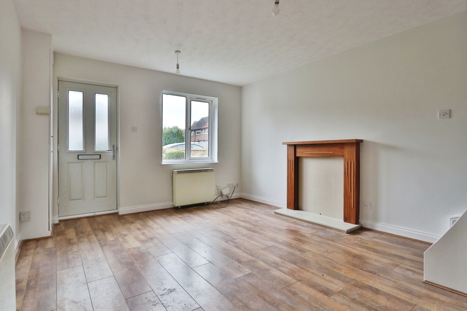 2 bed terraced house for sale in Lowdale Close, Hull  - Property Image 2