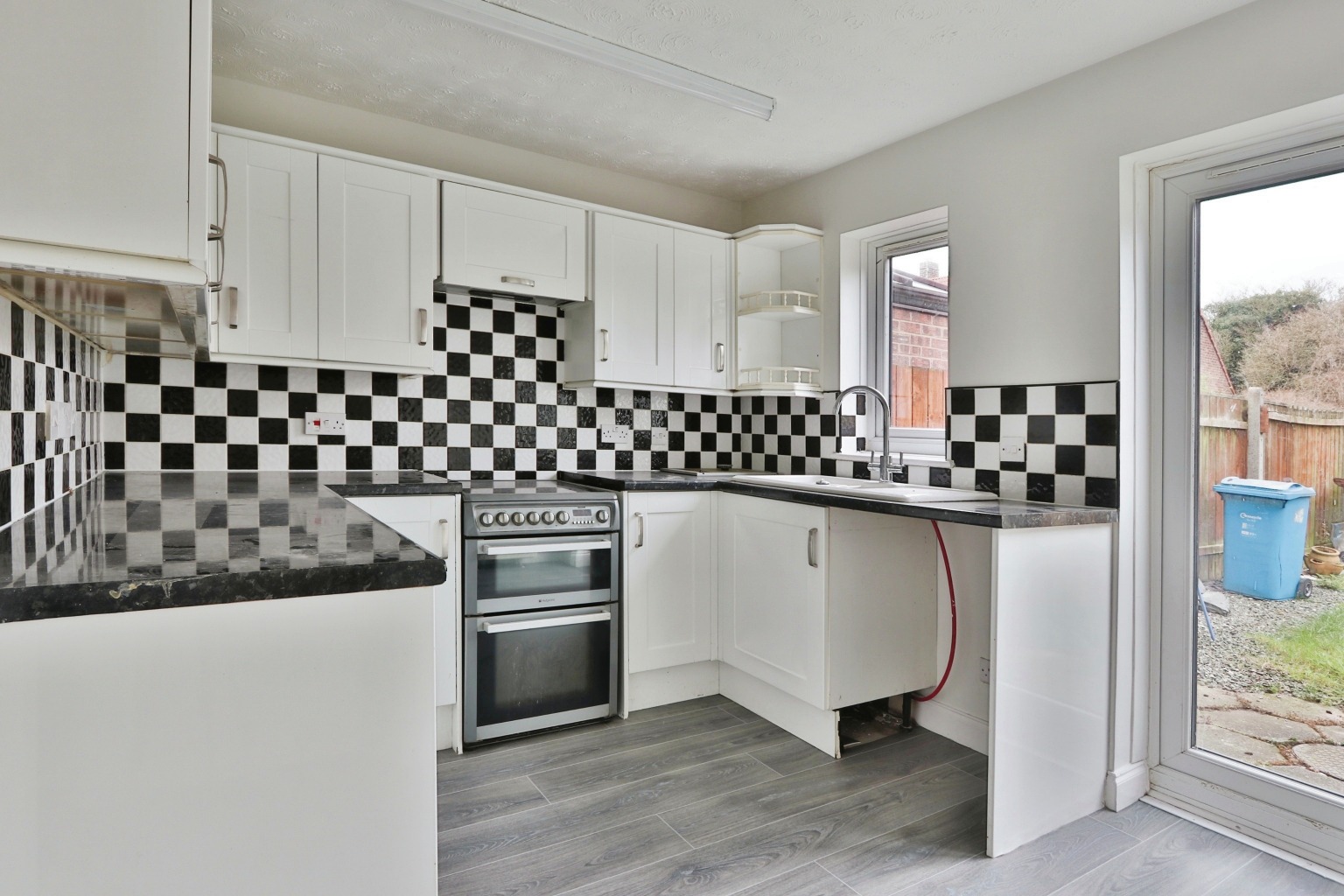 2 bed terraced house for sale in Lowdale Close, Hull  - Property Image 4