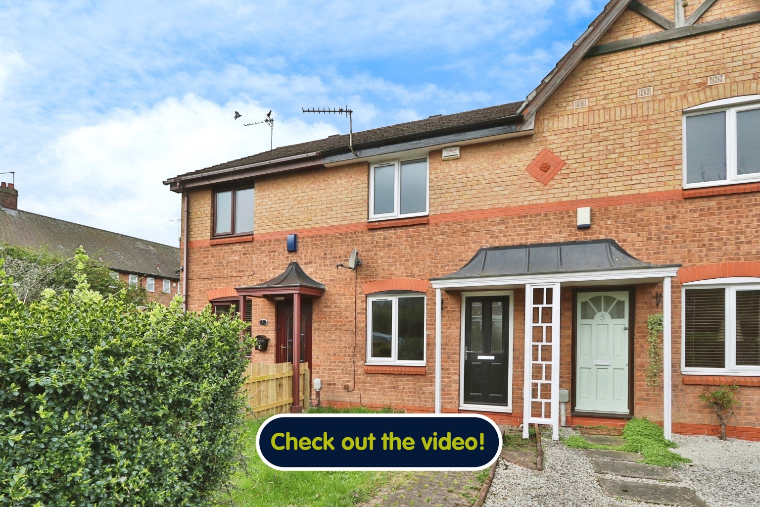 2 bed terraced house for sale in Lowdale Close, Hull - Property Image 1