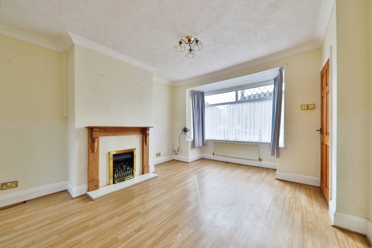 2 bed terraced house for sale in Cambridge Road, Hessle  - Property Image 3