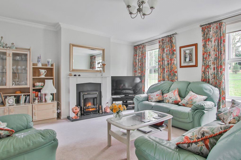 2 bed house for sale in Top Road, Worlaby 2