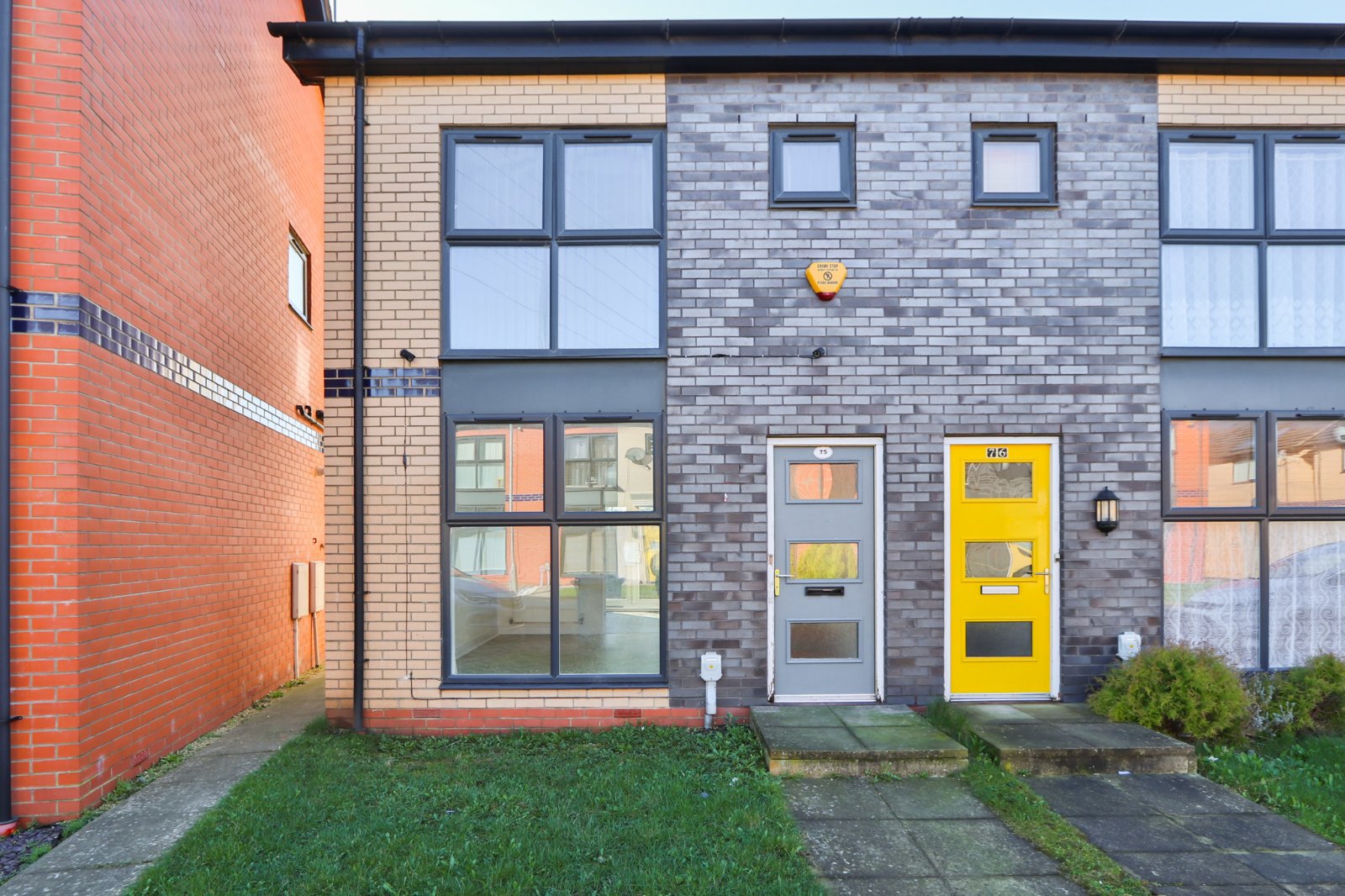 2 bed house for sale in Needlers Way, Hull - Property Image 1