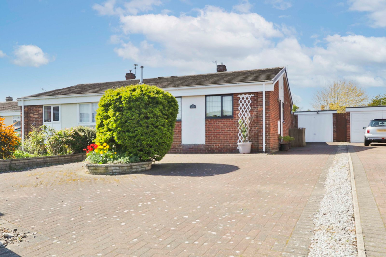 2 bed bungalow for sale in Inmans Road, Hedon, HU12