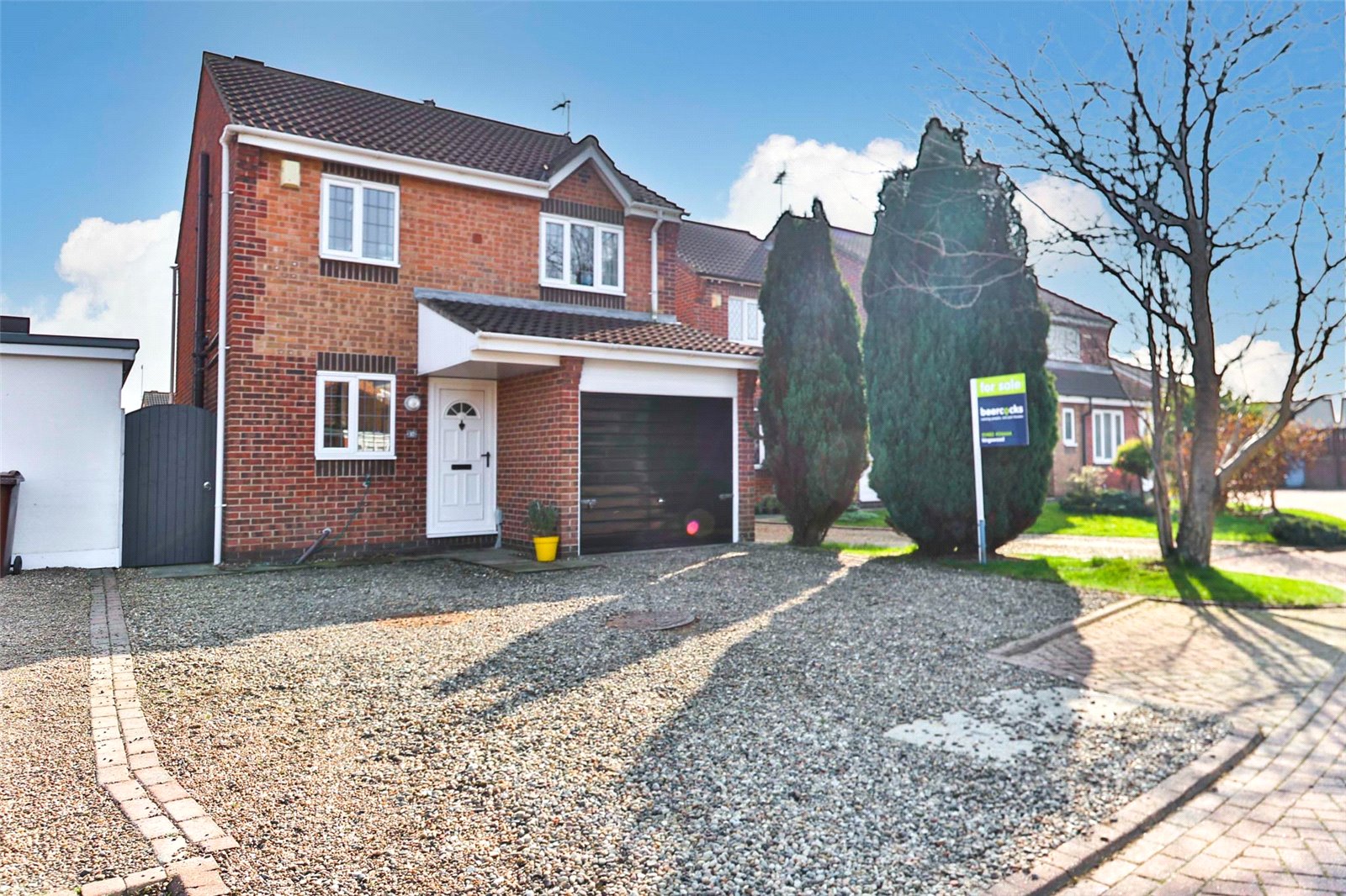 3 bed house for sale in Rainswood Close, Kingswood - Property Image 1