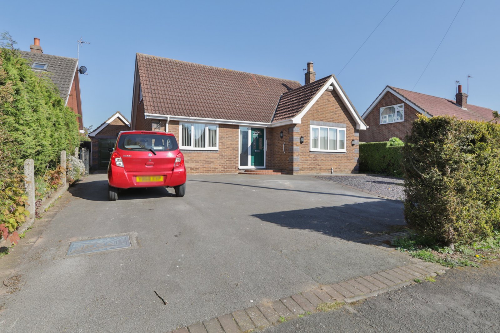 4 bed bungalow for sale in Saltaugh Road, Keyingham 0