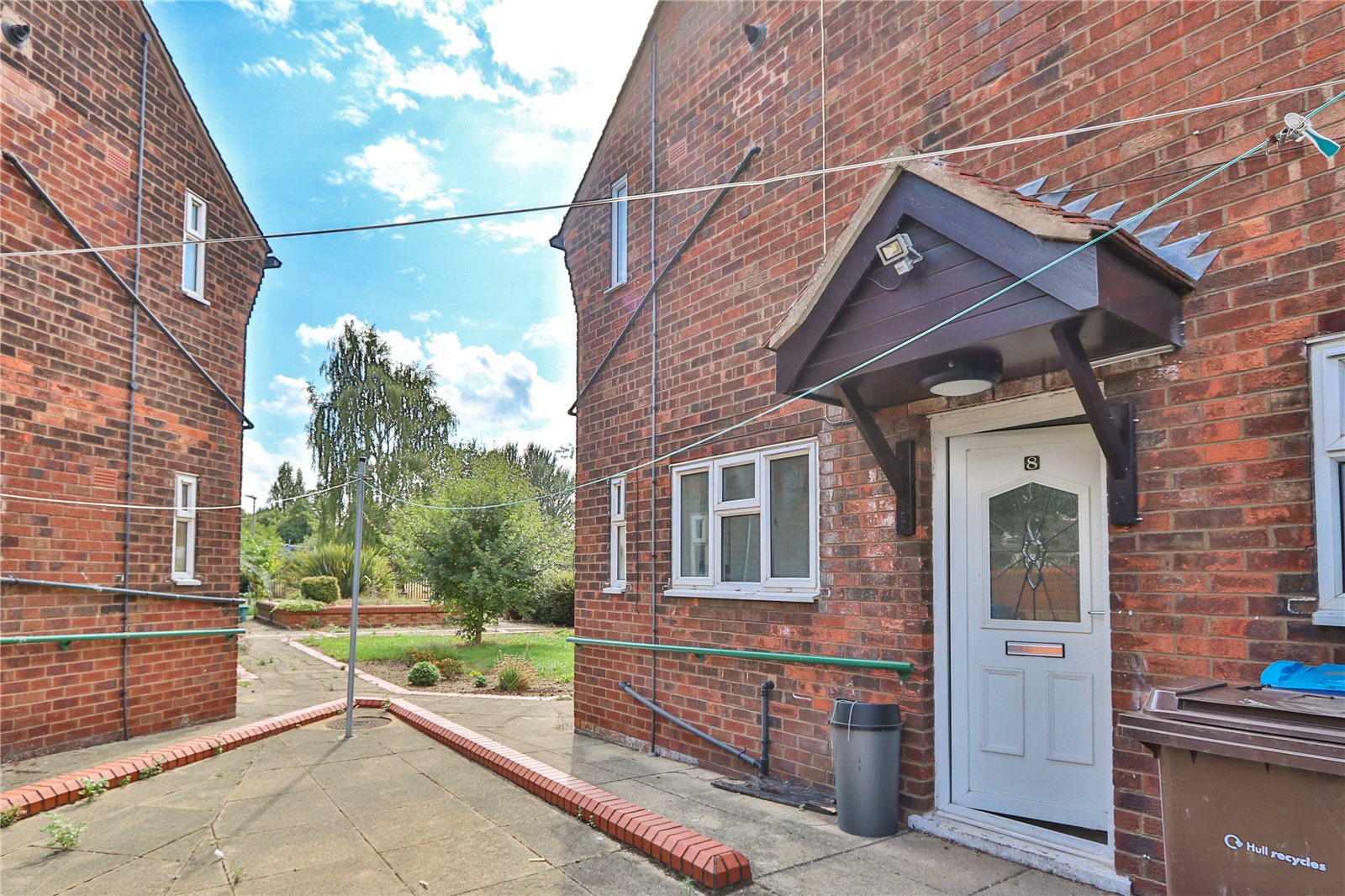 2 bed apartment for sale in South Close, Hull, HU6 