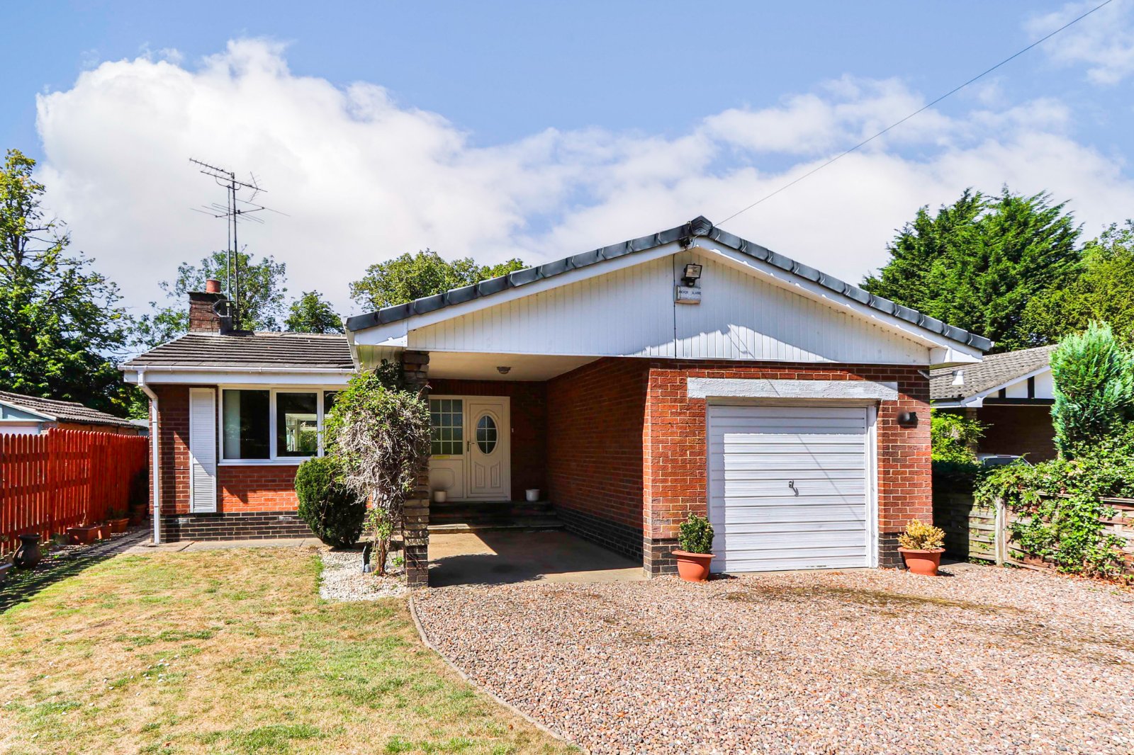 2 bed bungalow for sale in Dunswell Road, Cottingham, HU16
