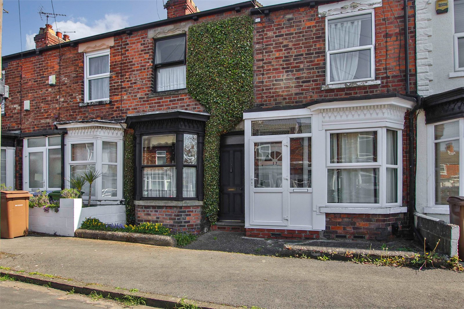 2 bed house for sale in Wainfleet Avenue, Cottingham 0
