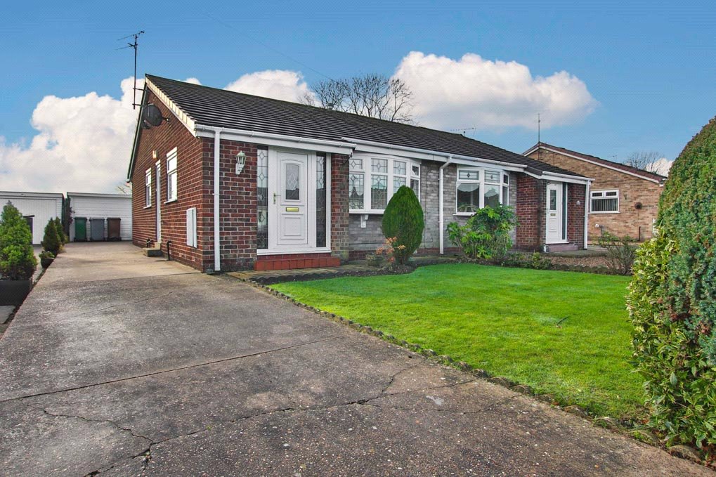 2 bed bungalow for sale in Ganton Way, Willerby 0