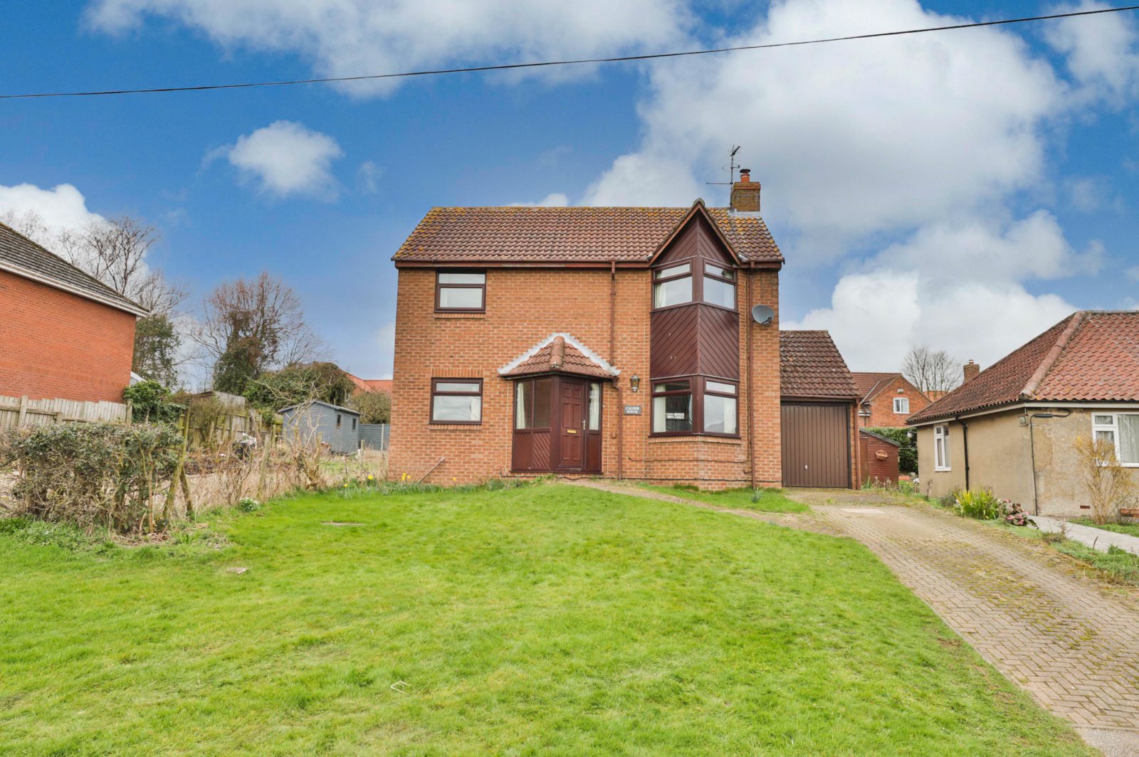 4 bed house for sale in Low Road, Everthorpe 0