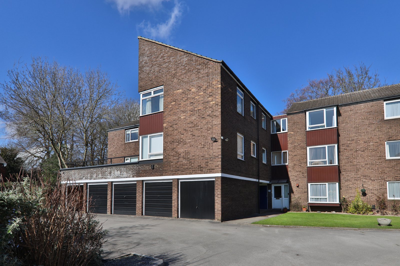 2 bed apartment for sale in Minster Court, Beverley, HU17