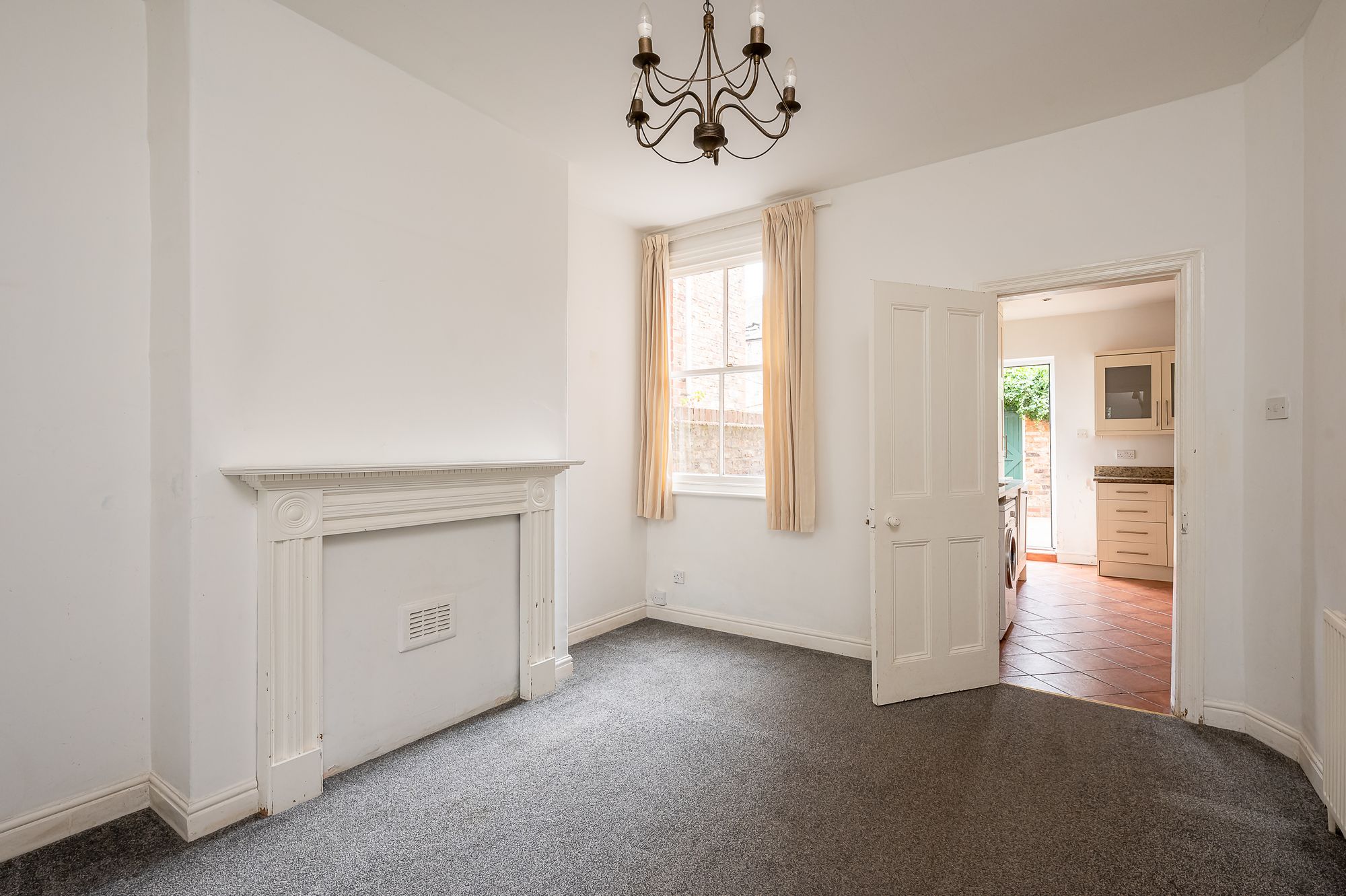 2 bed mid-terraced house for sale in Knavesmire Crescent, York  - Property Image 8