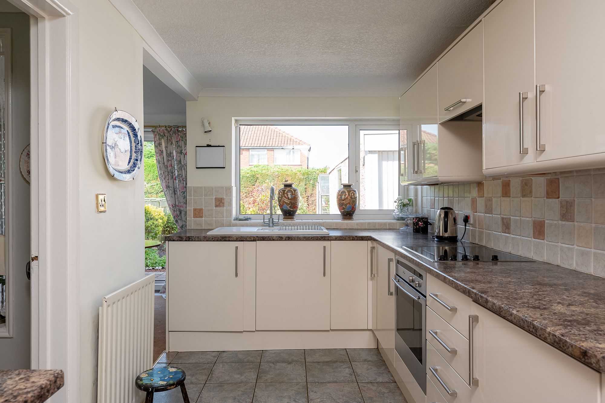 3 bed house for sale in Sherwood Grove, York  - Property Image 3