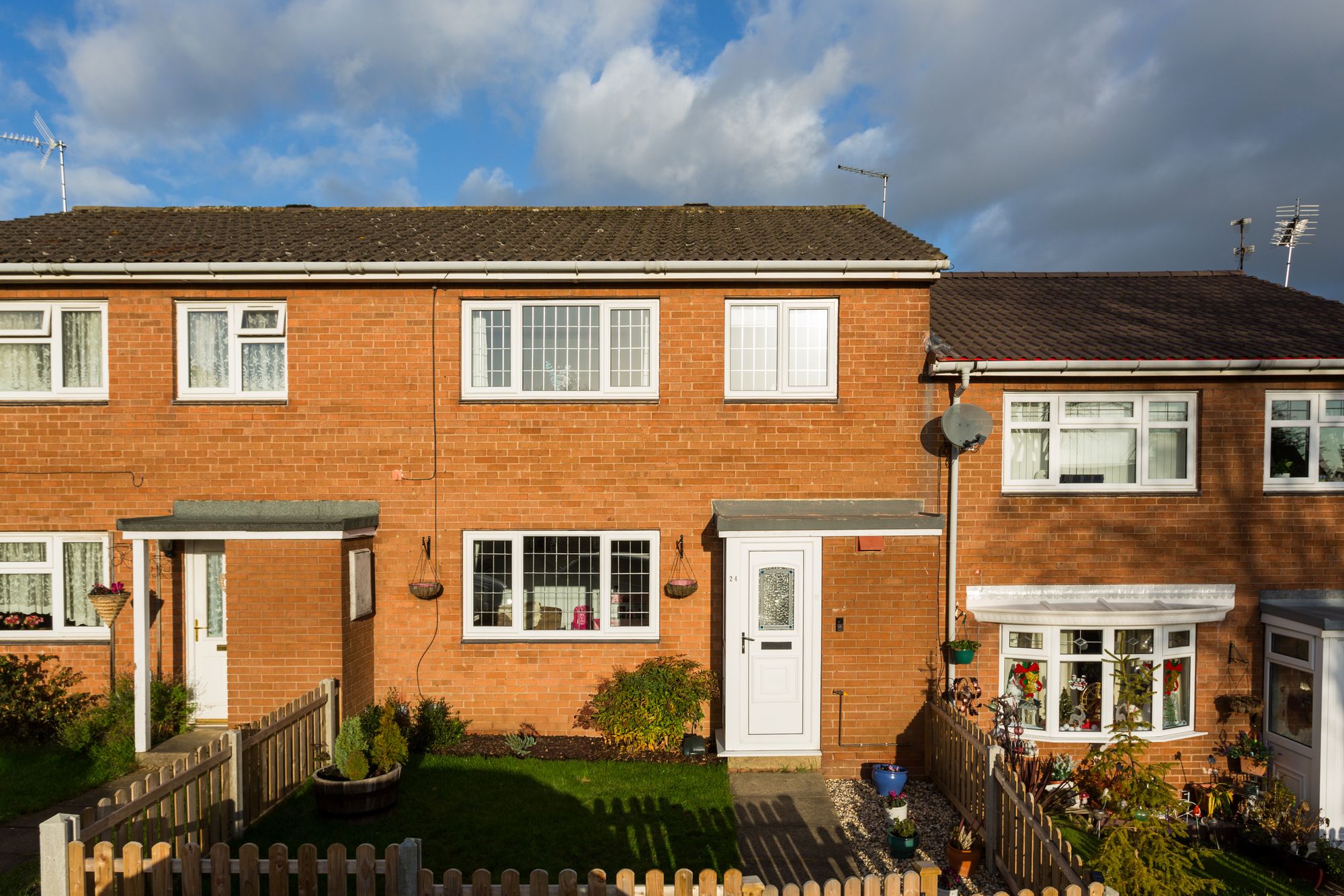 3 bed mid-terraced house for sale in Kelcbar Close, Tadcaster  - Property Image 1