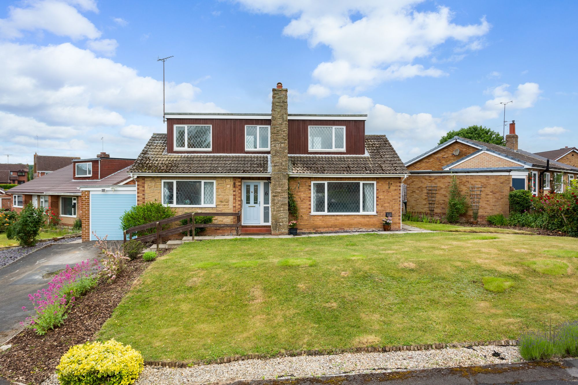 5 bed detached bungalow for sale in The Fairway, Tadcaster, LS24
