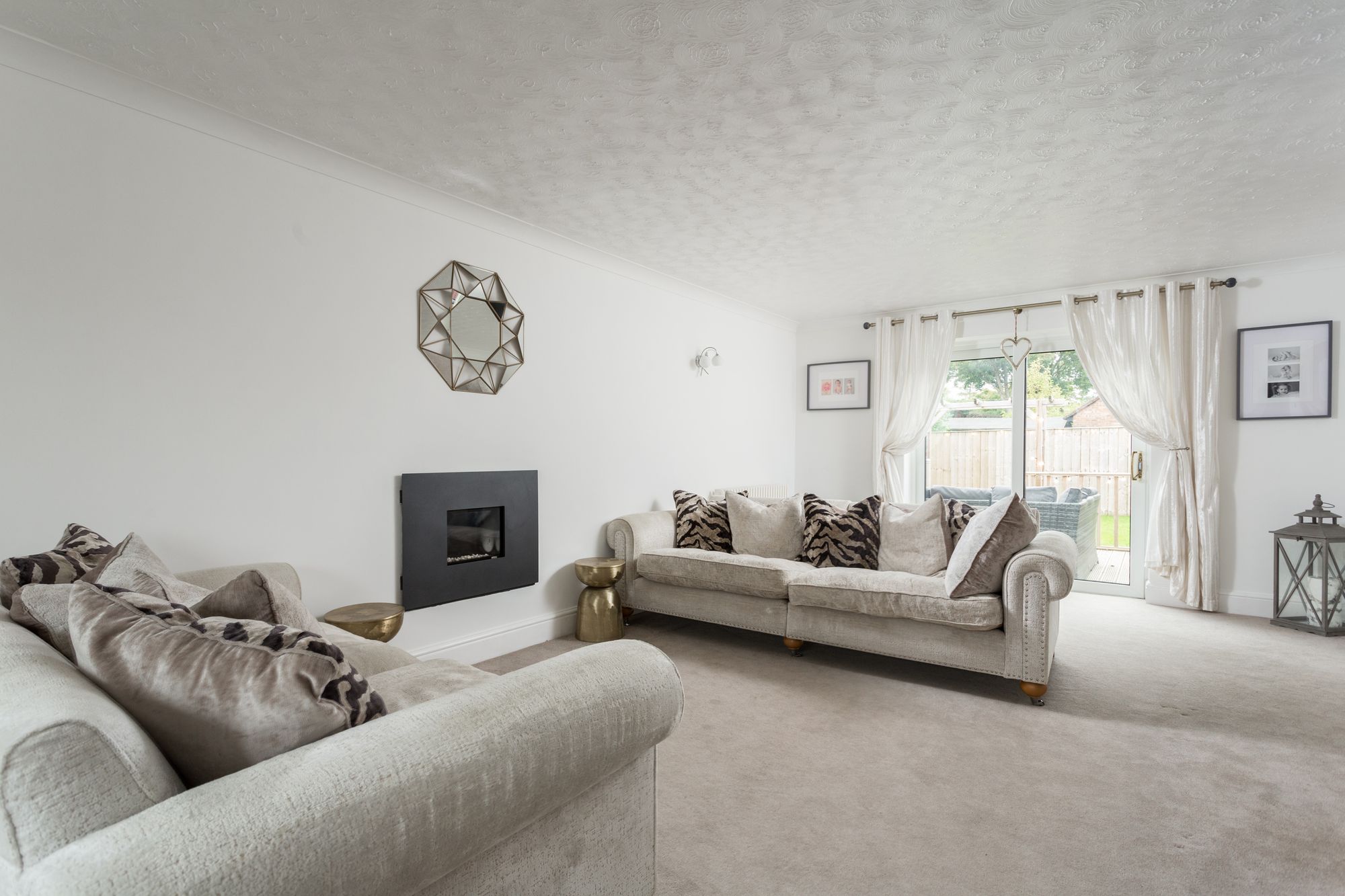 4 bed detached house for sale in Dawnay Garth, York  - Property Image 1