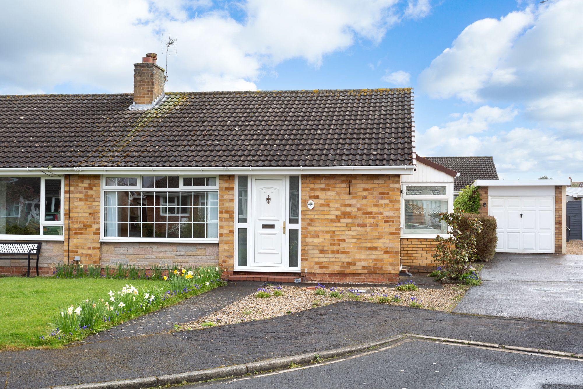 2 bed bungalow for sale in Harcourt Close, York  - Property Image 5