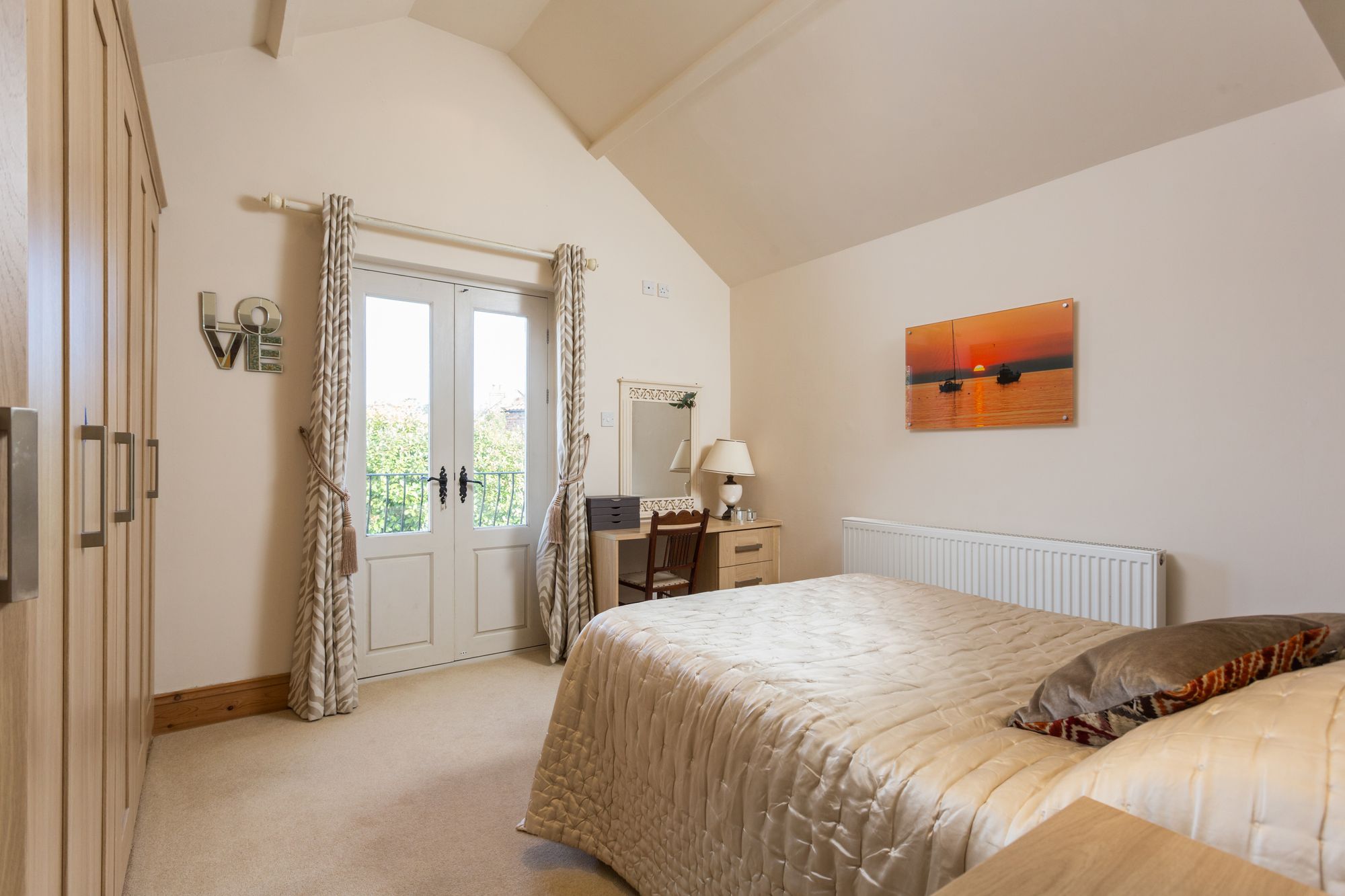 3 bed for sale in Church Street, York  - Property Image 10