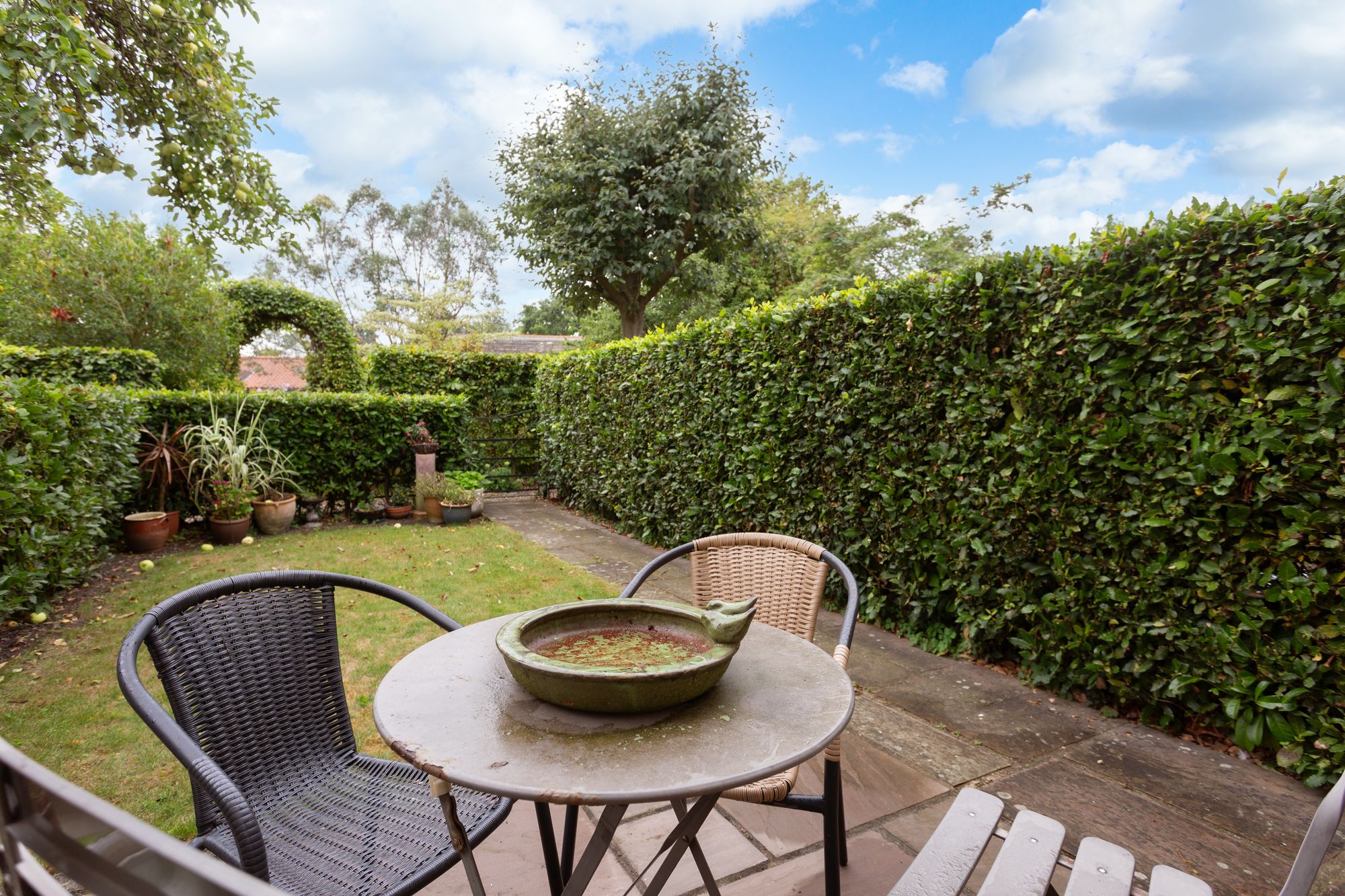 2 bed terraced cottage for sale in Church Street, York  - Property Image 3