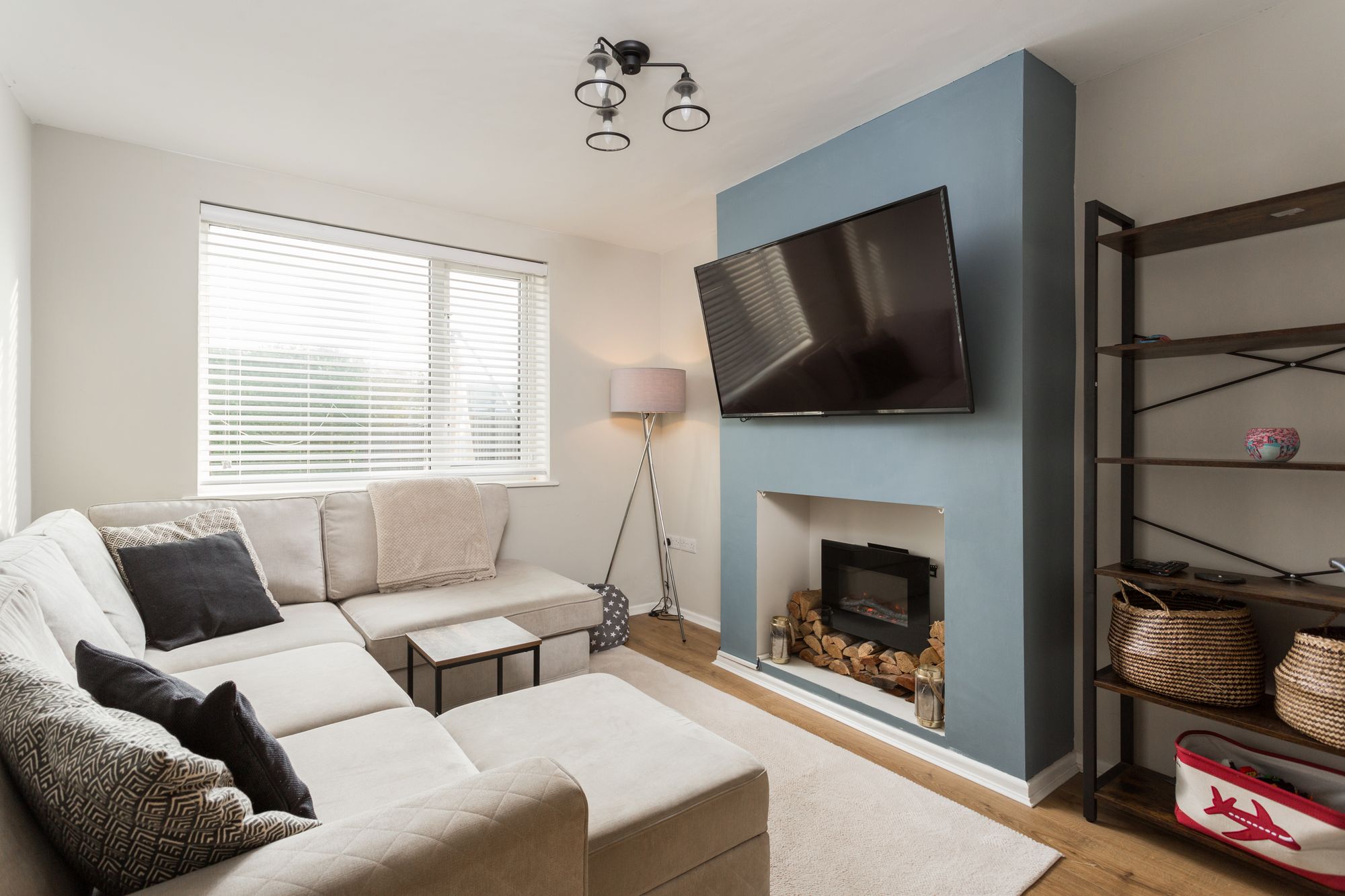 3 bed semi-detached house for sale in Queens Gardens, Tadcaster  - Property Image 4