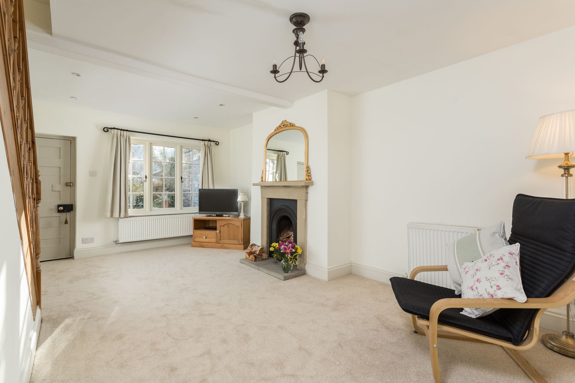 2 bed cottage for sale in Church Street, York  - Property Image 3