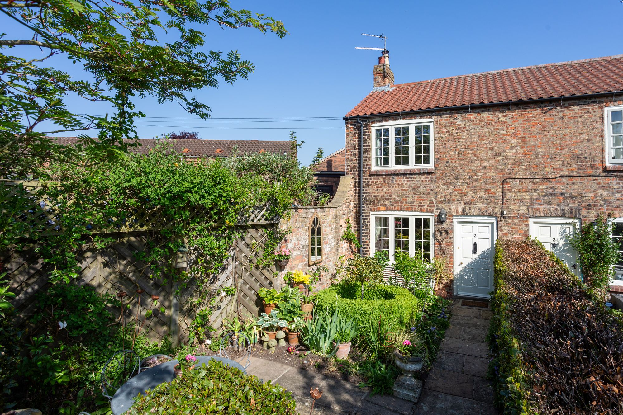 2 bed cottage for sale in Church Street, York  - Property Image 15