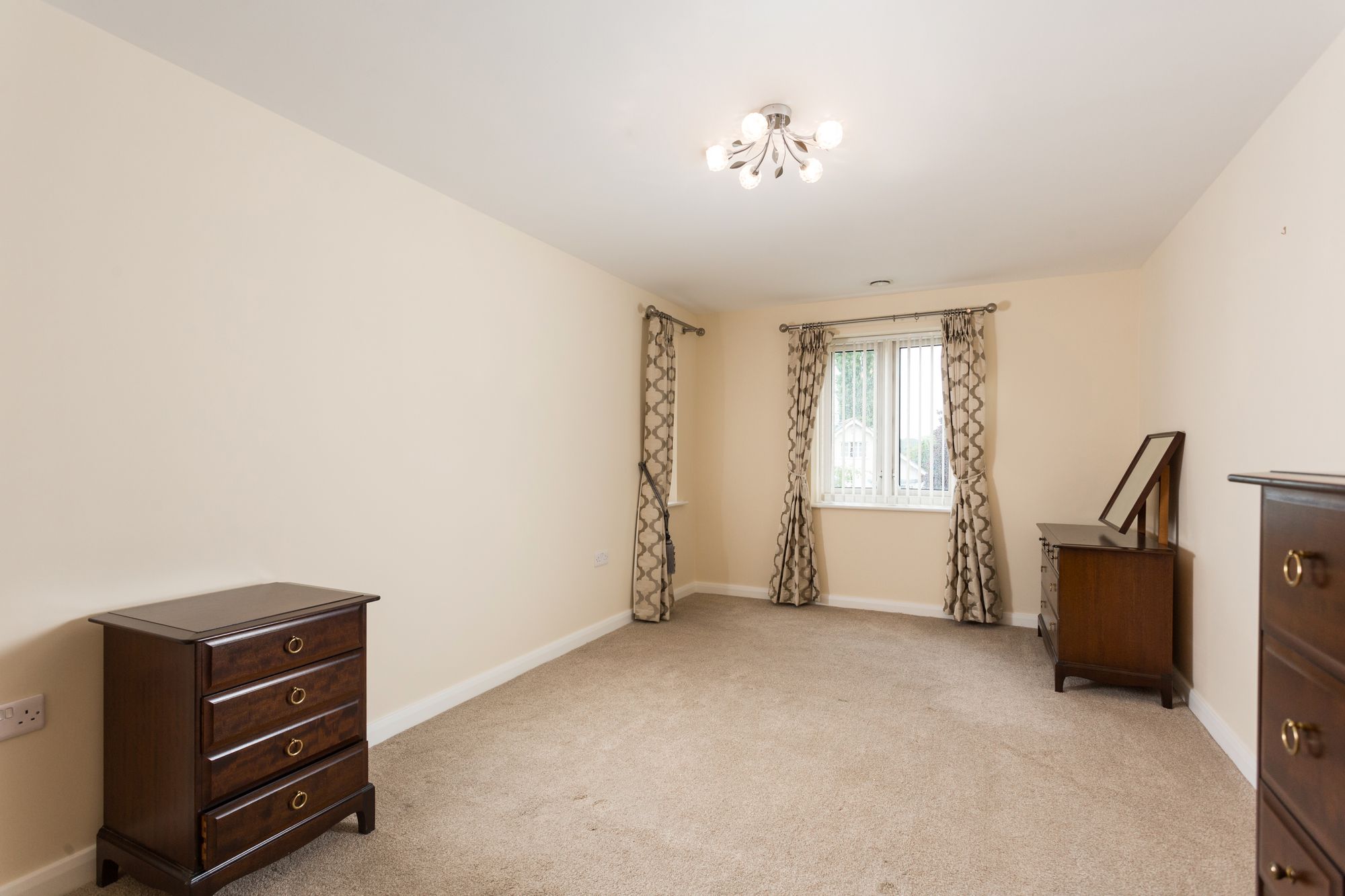2 bed flat for sale in Top Lane, York  - Property Image 7