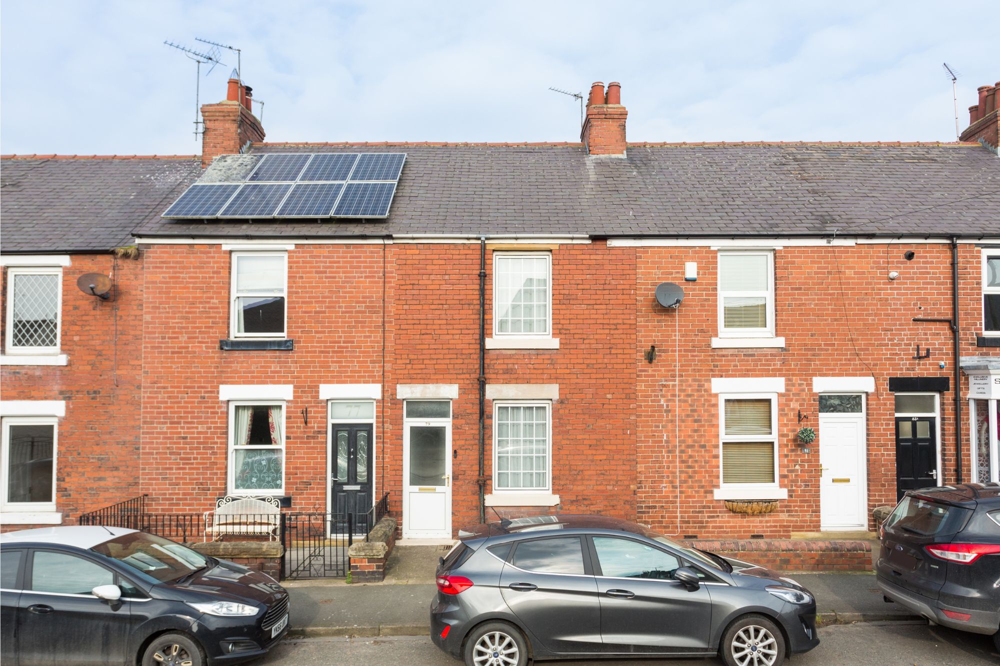 3 bed terraced house for sale in York Road, Tadcaster  - Property Image 1