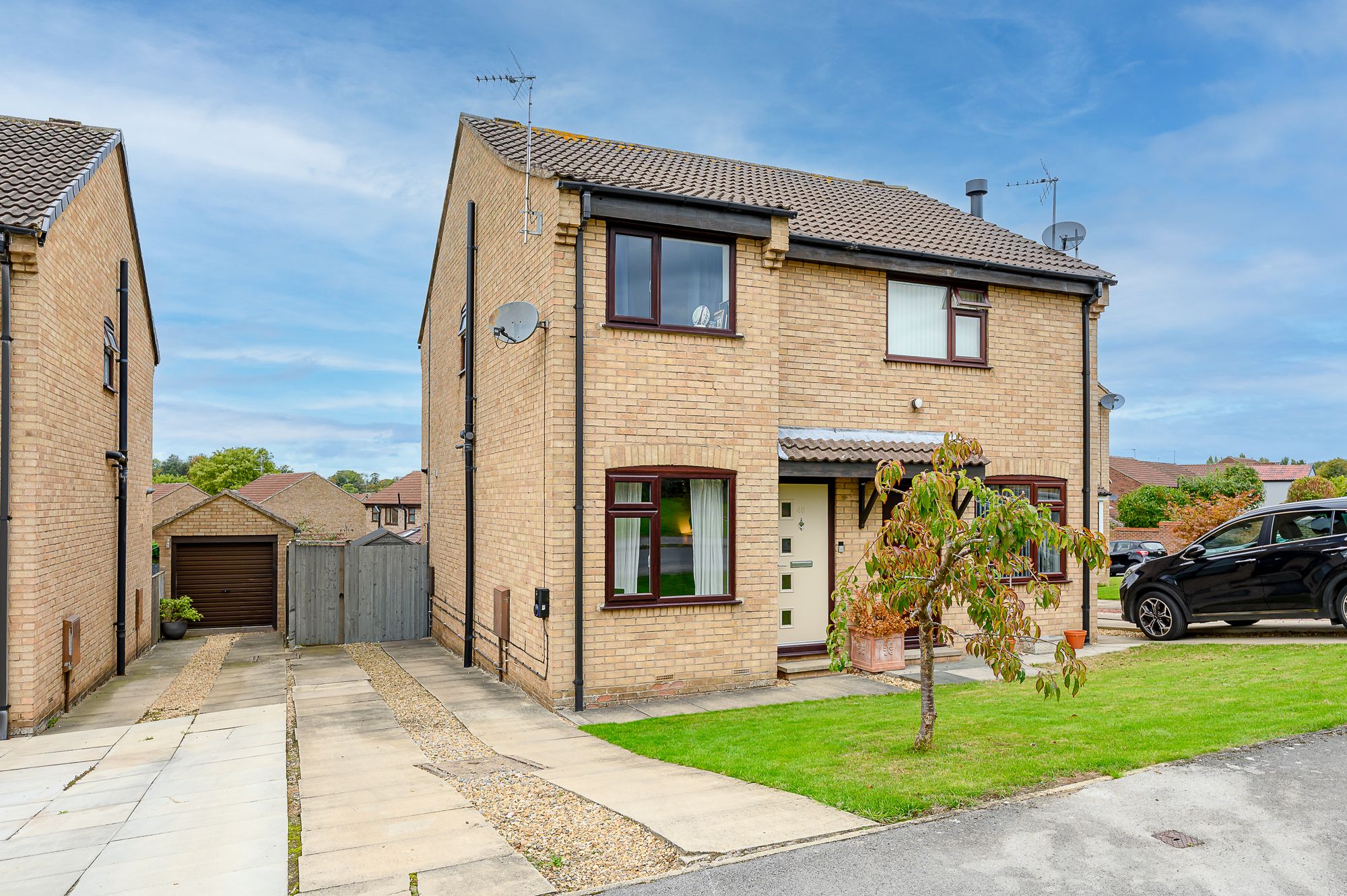 2 bed semi-detached house for sale in Parkland Drive, Tadcaster  - Property Image 1