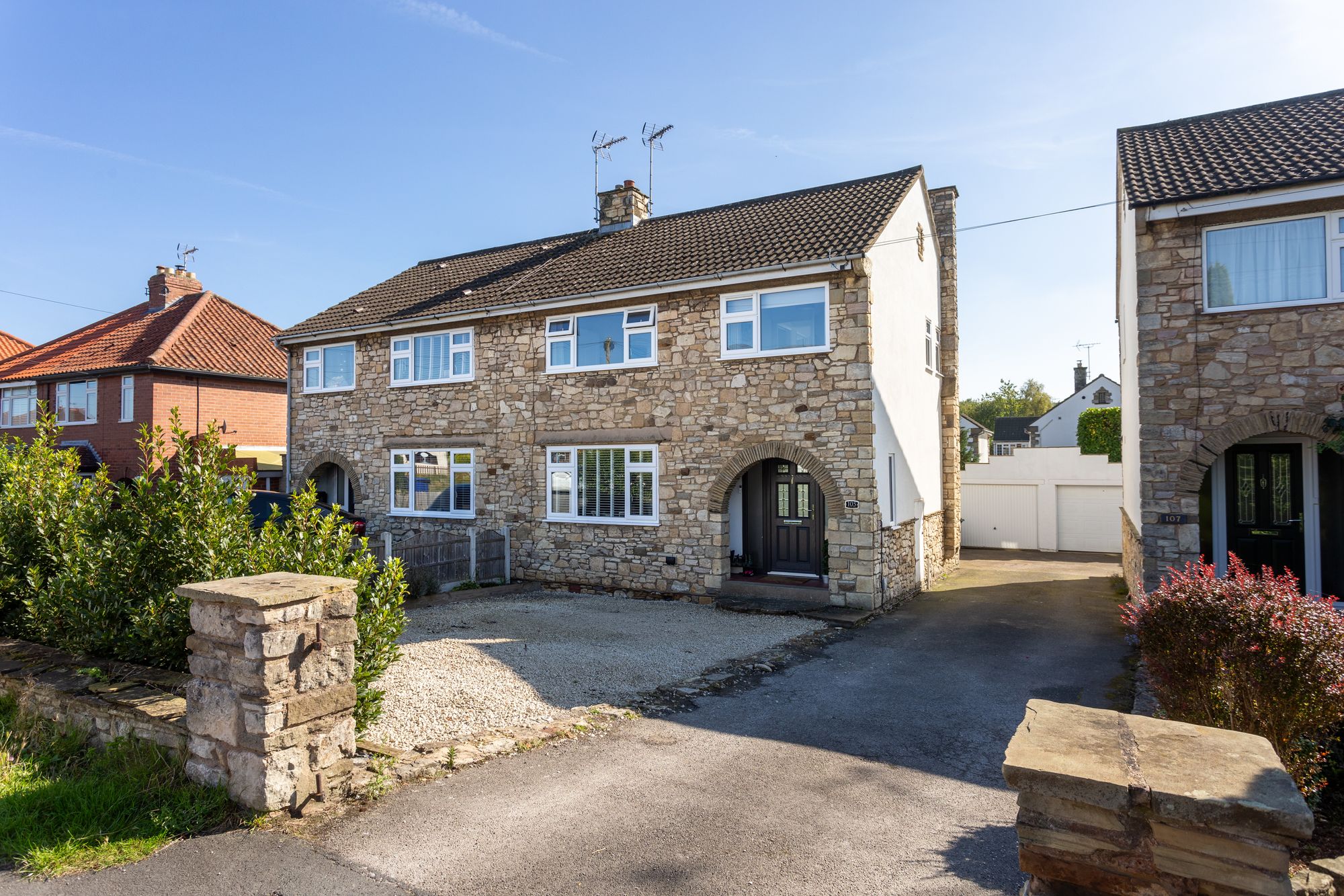 3 bed house for sale in Stutton Road, Tadcaster  - Property Image 1