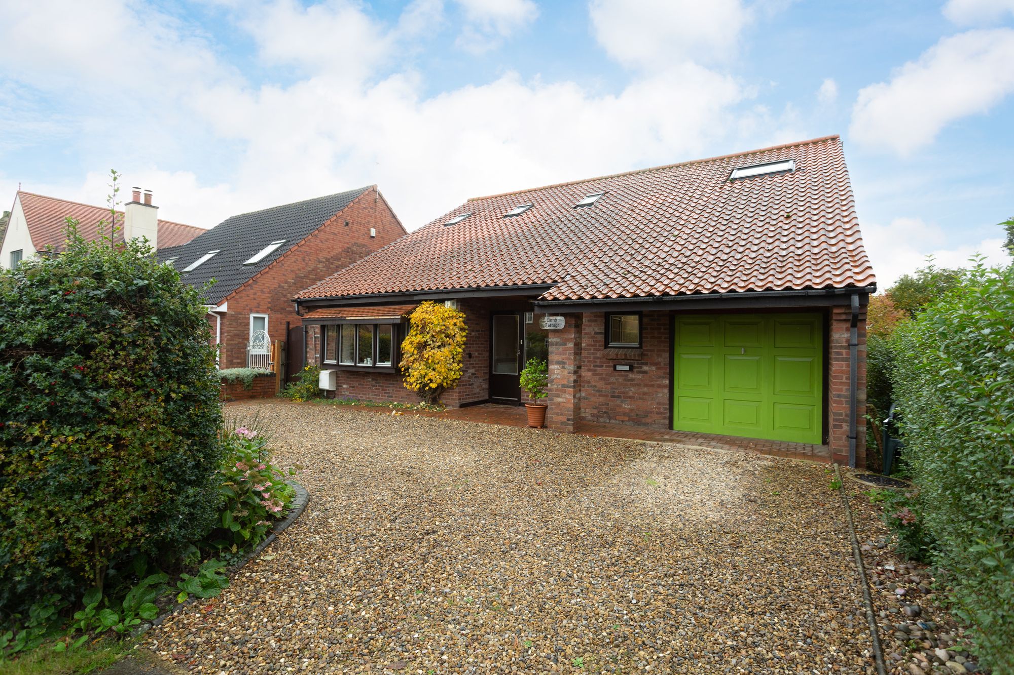 5 bed bungalow for sale in Mill Lane, York  - Property Image 2