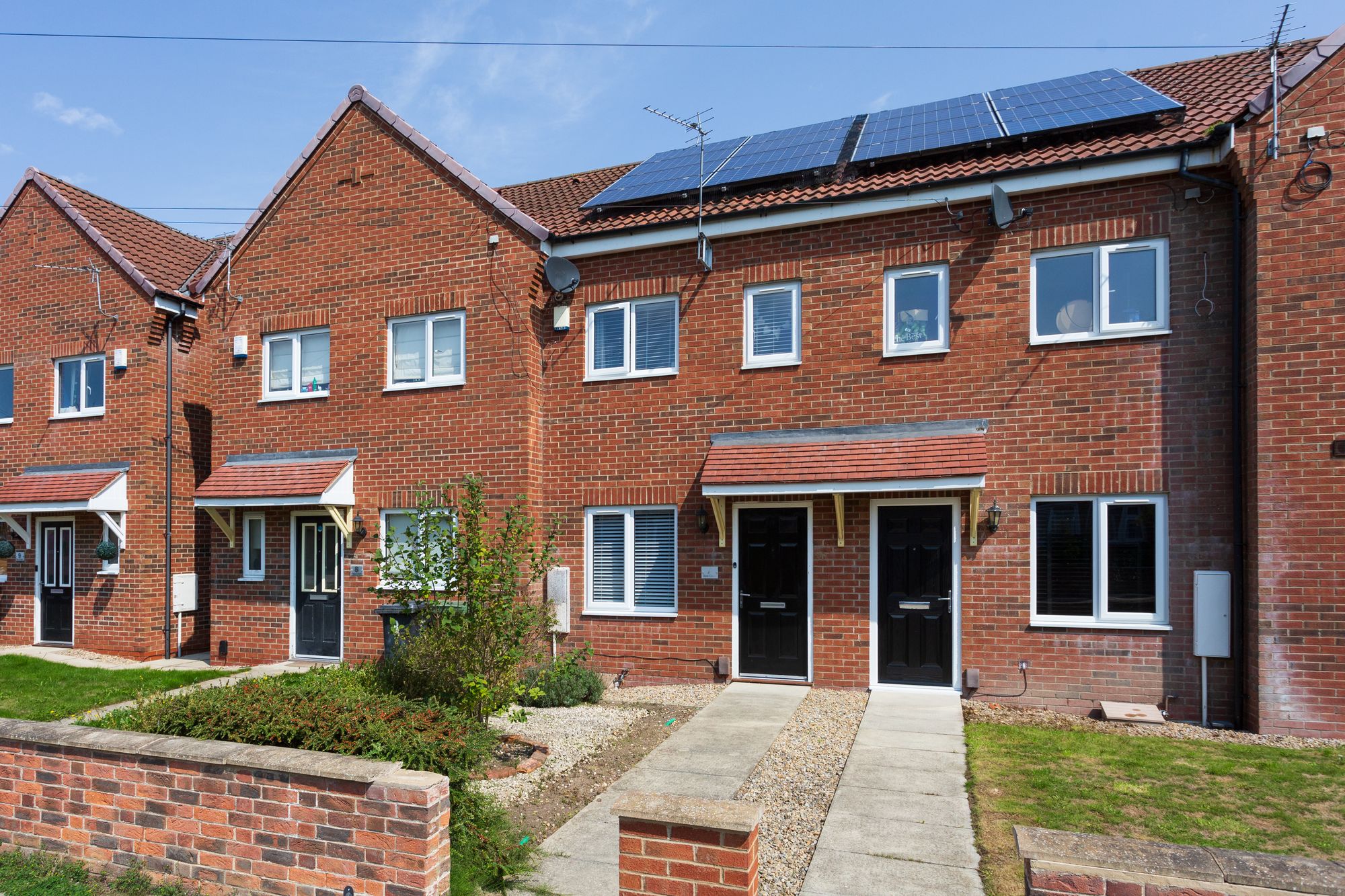 3 bed mid-terraced house for sale in Jervis Road, York, YO24