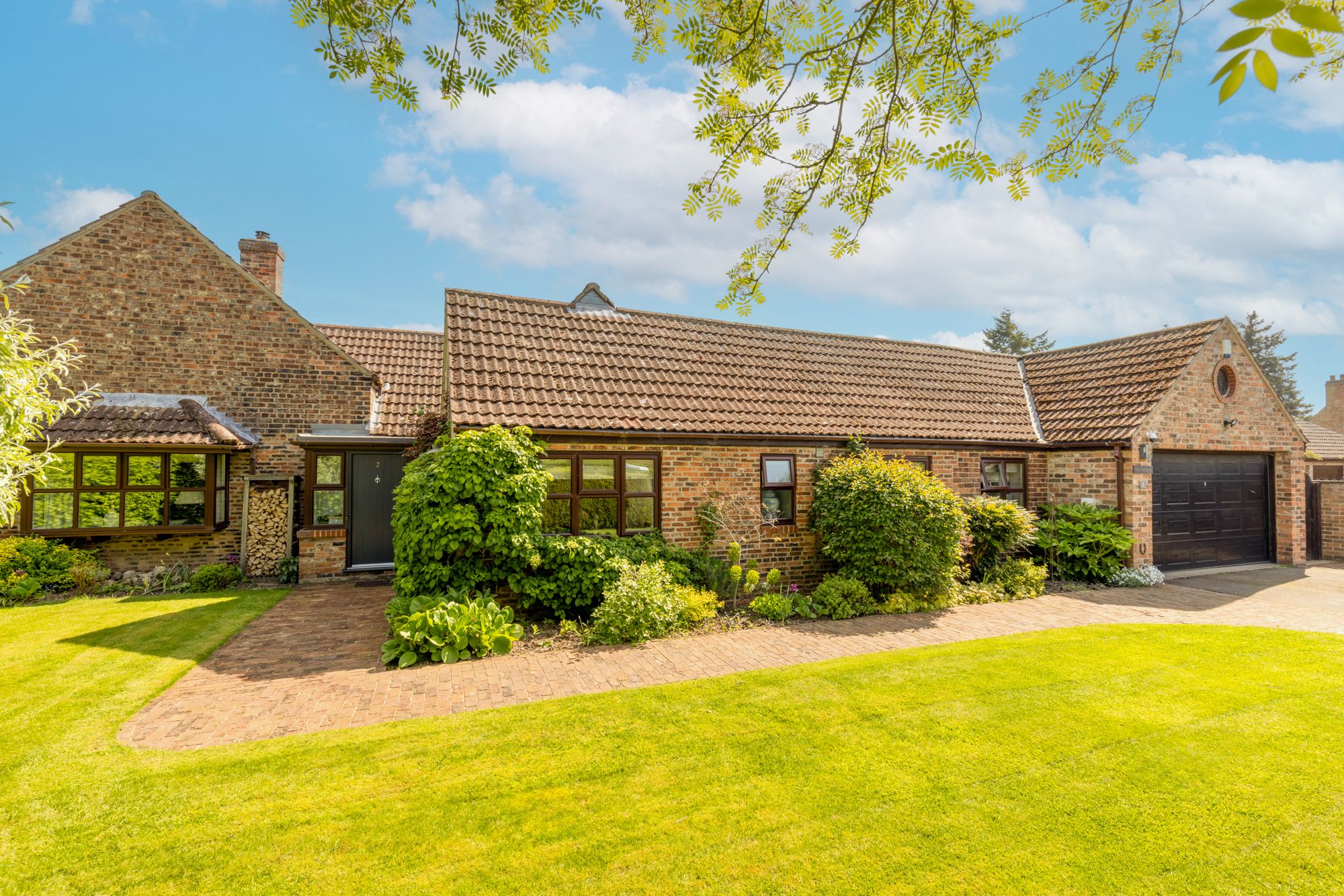 5 bed detached house for sale in Holly Close, York  - Property Image 1