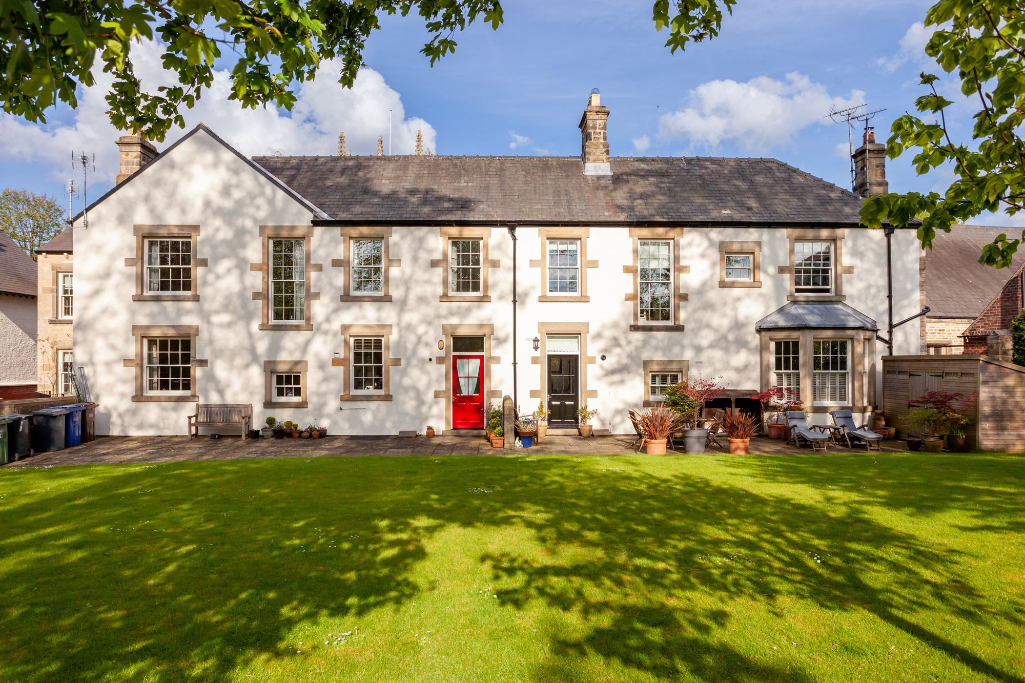 2 bed terraced house for sale in Churchyard, Tadcaster  - Property Image 1