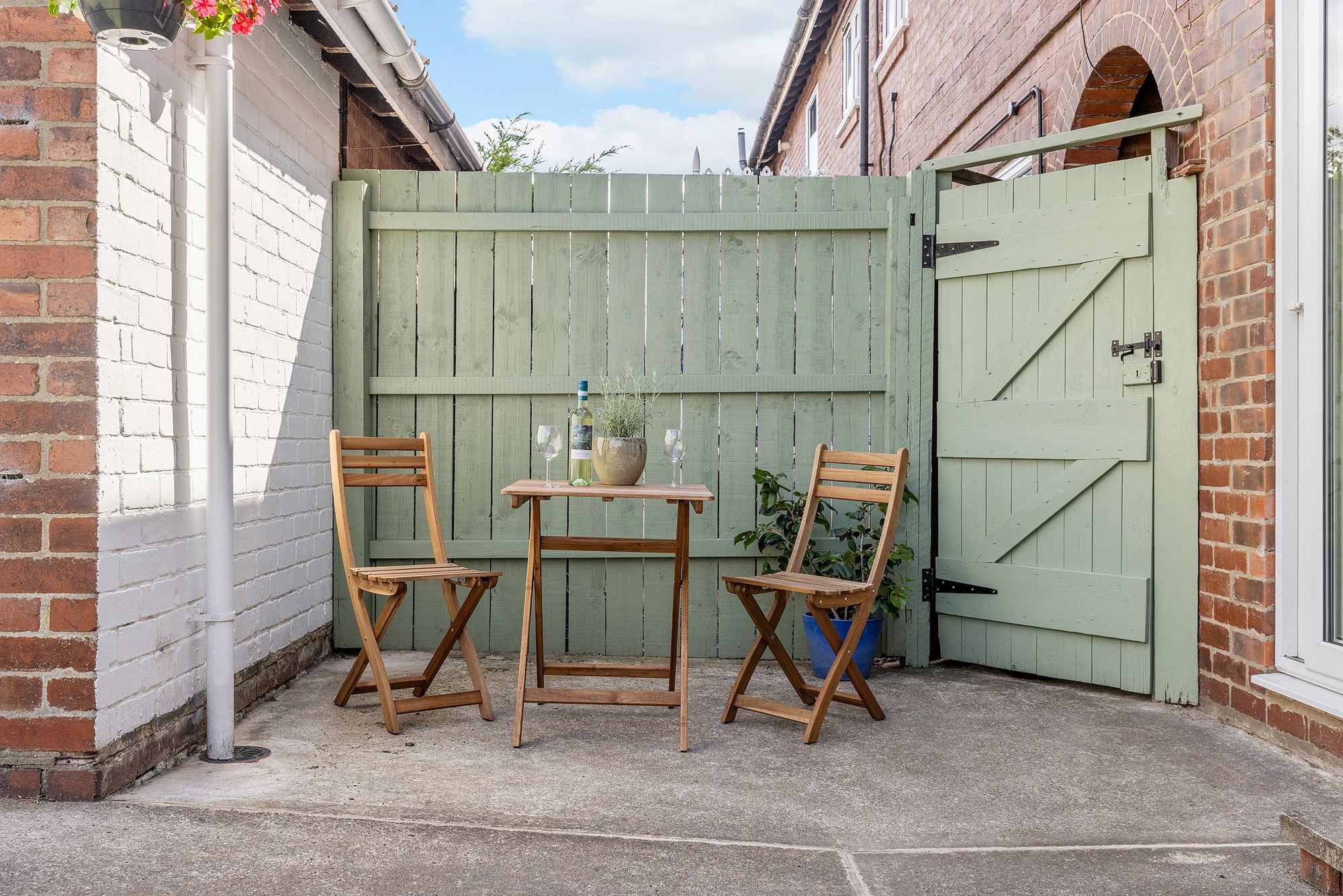 3 bed mid-terraced house for sale in Ouseburn Avenue, York  - Property Image 12