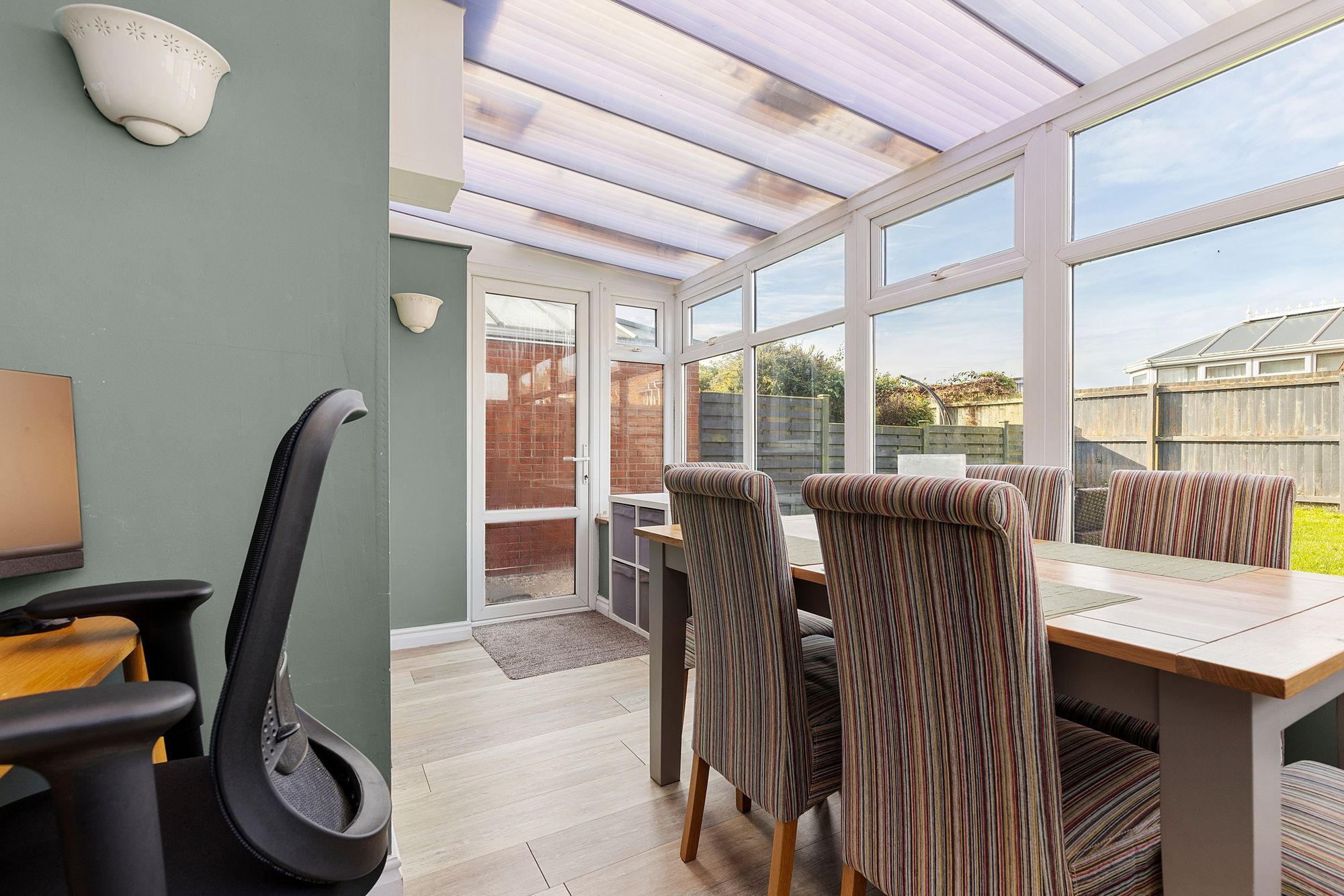 3 bed mid-terraced house for sale in Leadley Croft, York  - Property Image 10