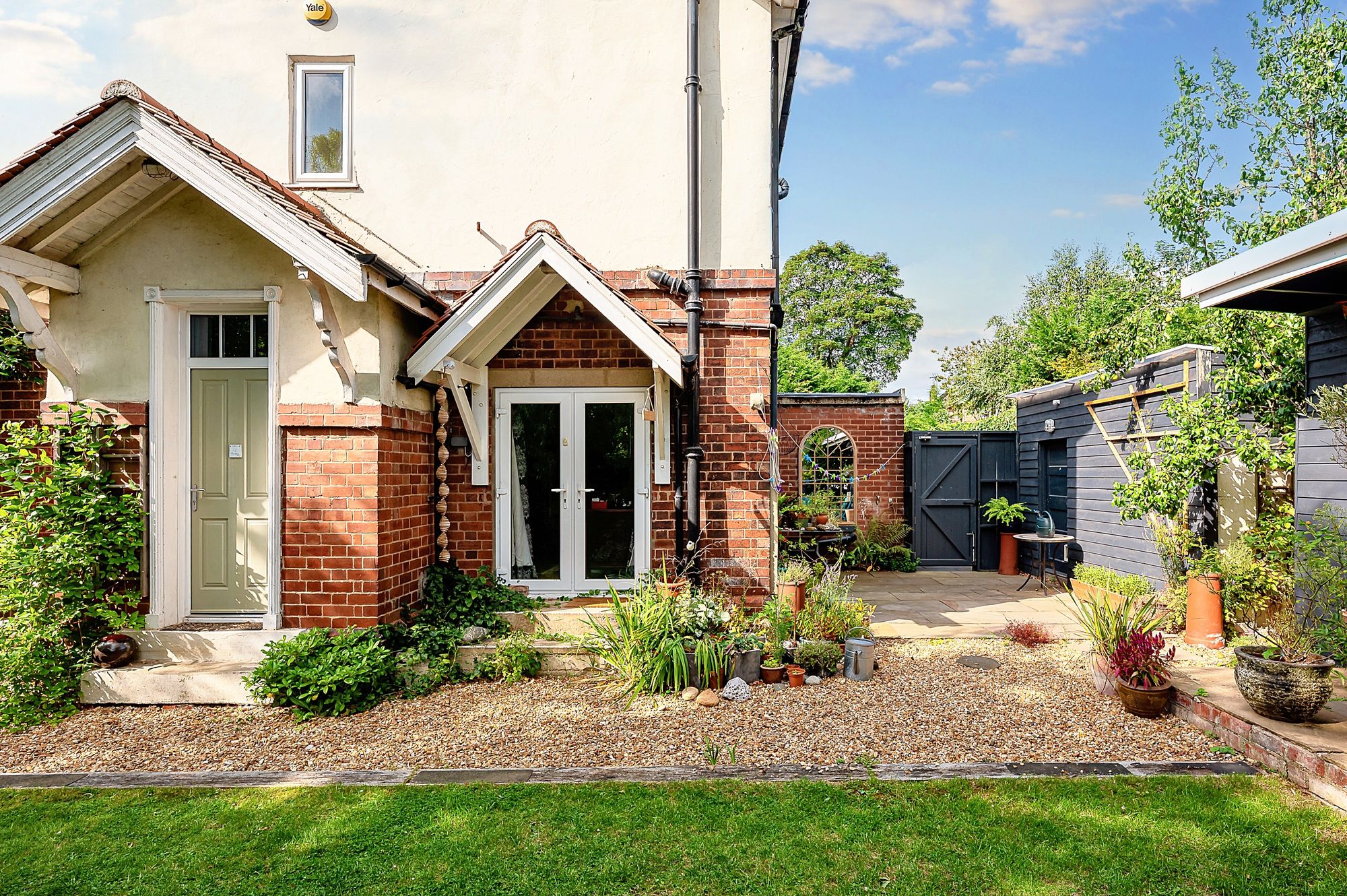 5 bed semi-detached house for sale in Station Road, Tadcaster - Property Image 1
