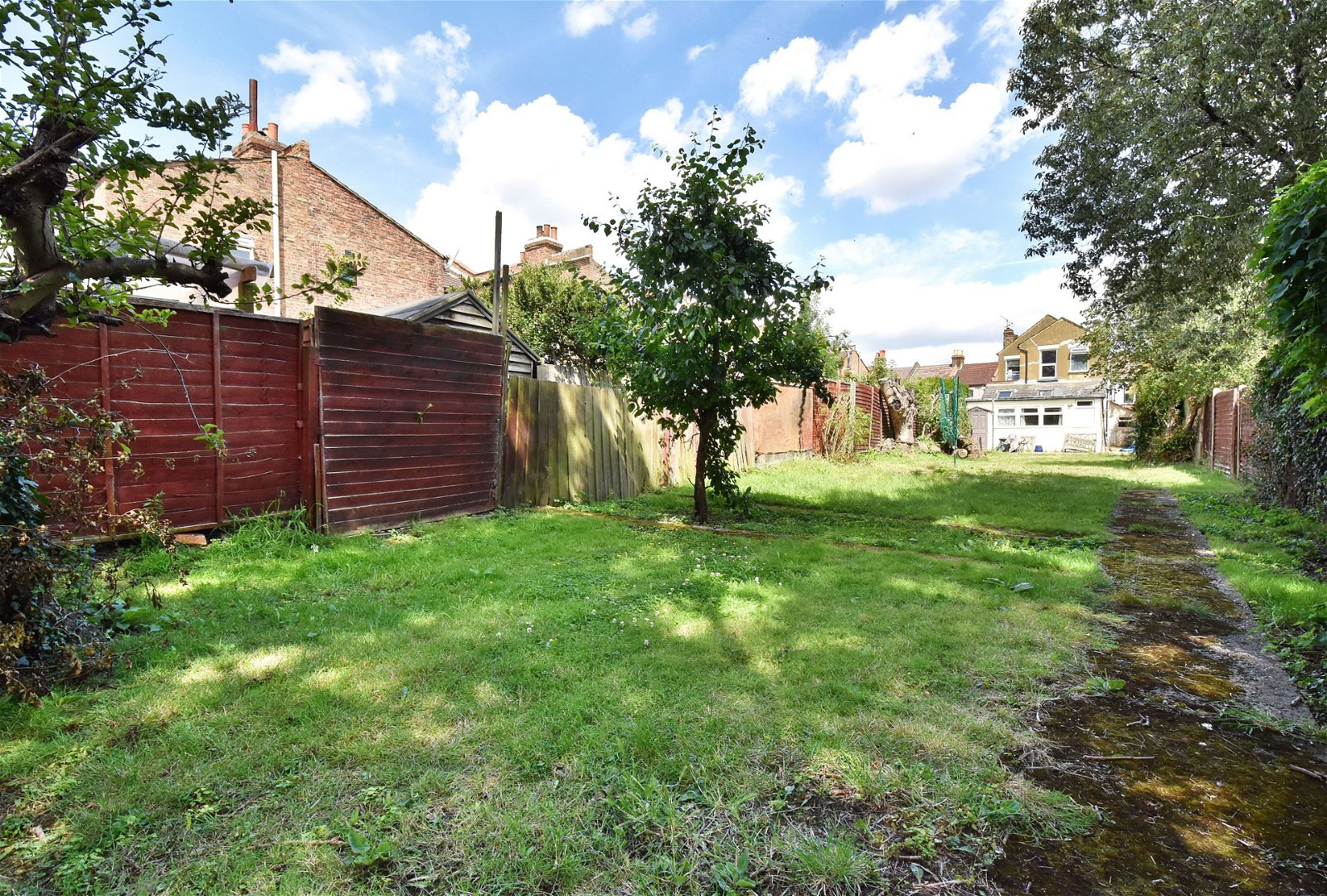 3 bed detached house for sale in Rutland Walk, London  - Property Image 6