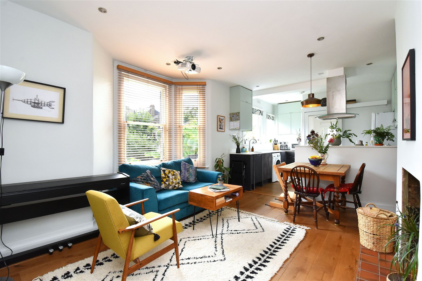 3 bed maisonette for sale in Farren Road, London  - Property Image 5