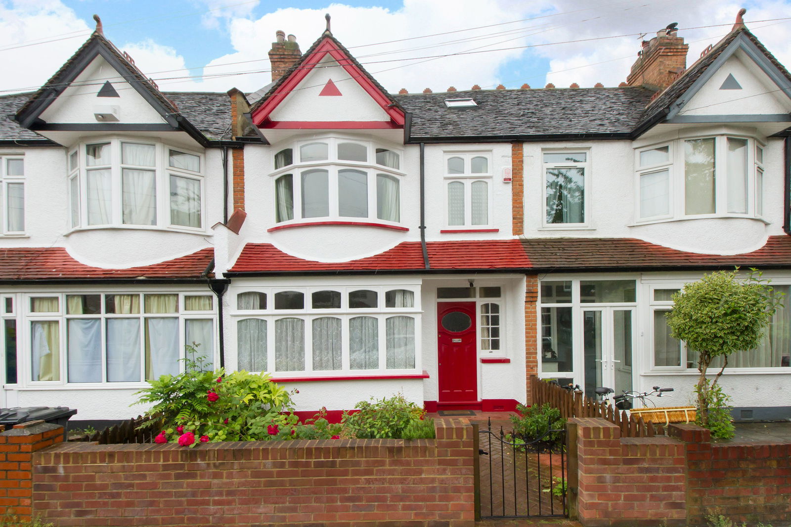 4 bed terraced house for sale in Loxton Road, London  - Property Image 1