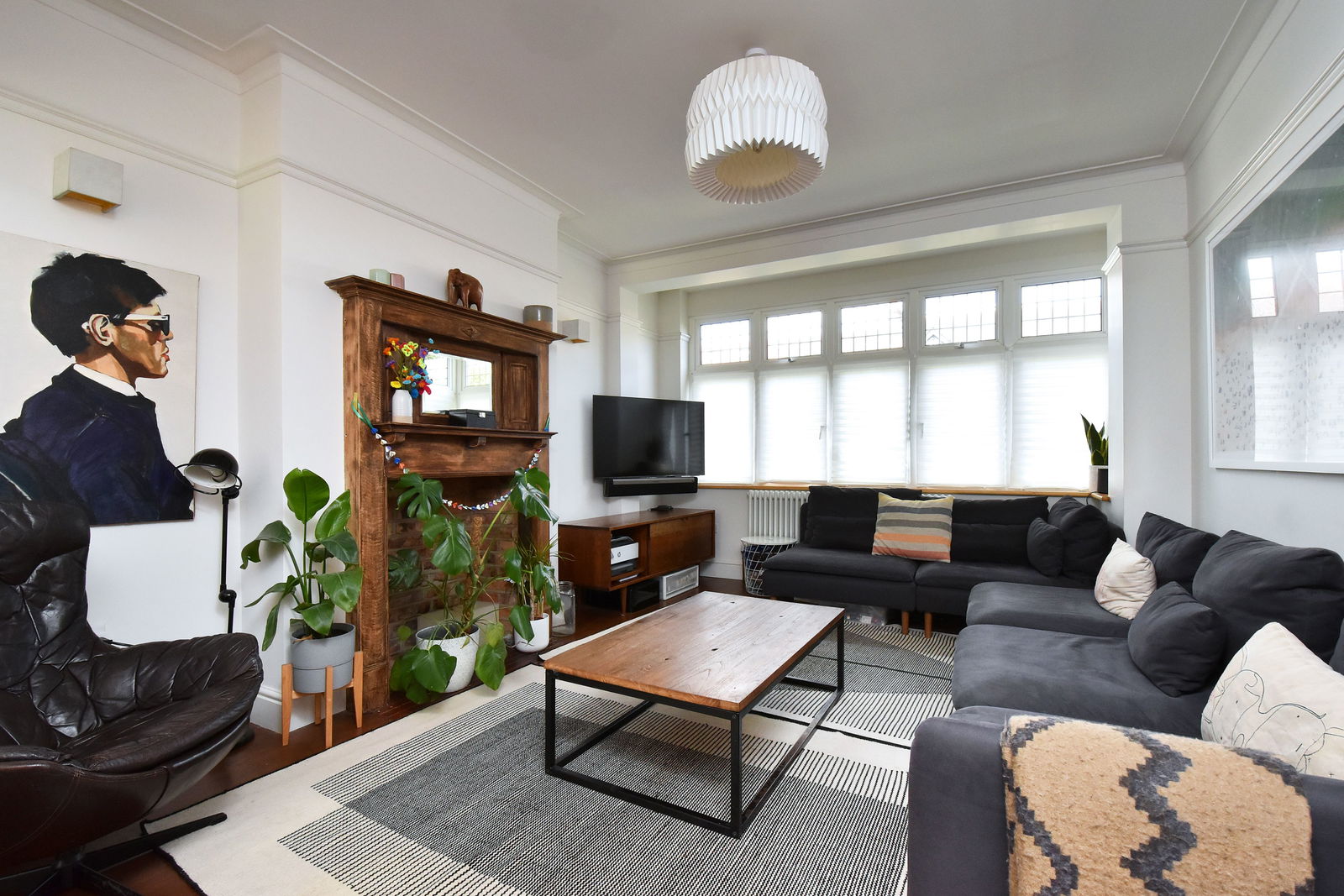 4 bed terraced house to rent in Ticehurst Road, London  - Property Image 2