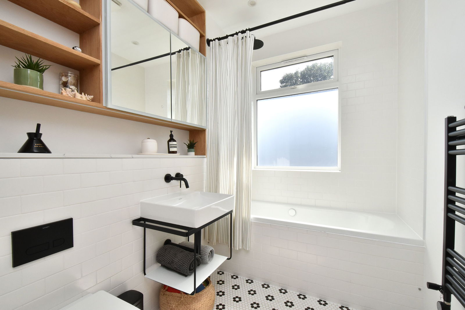 4 bed terraced house to rent in Ticehurst Road, London  - Property Image 20