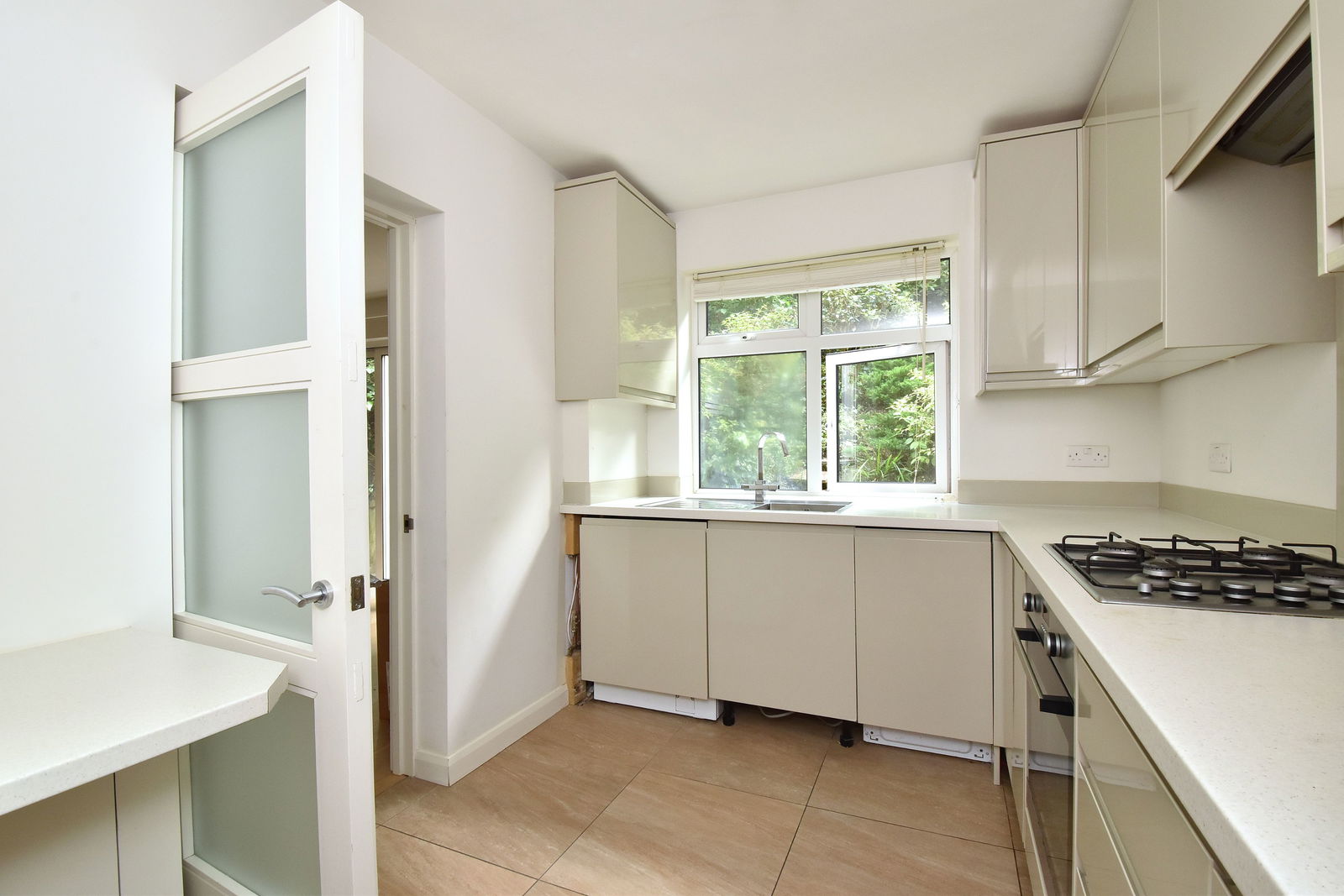 1 bed flat for sale in London Road, London  - Property Image 4