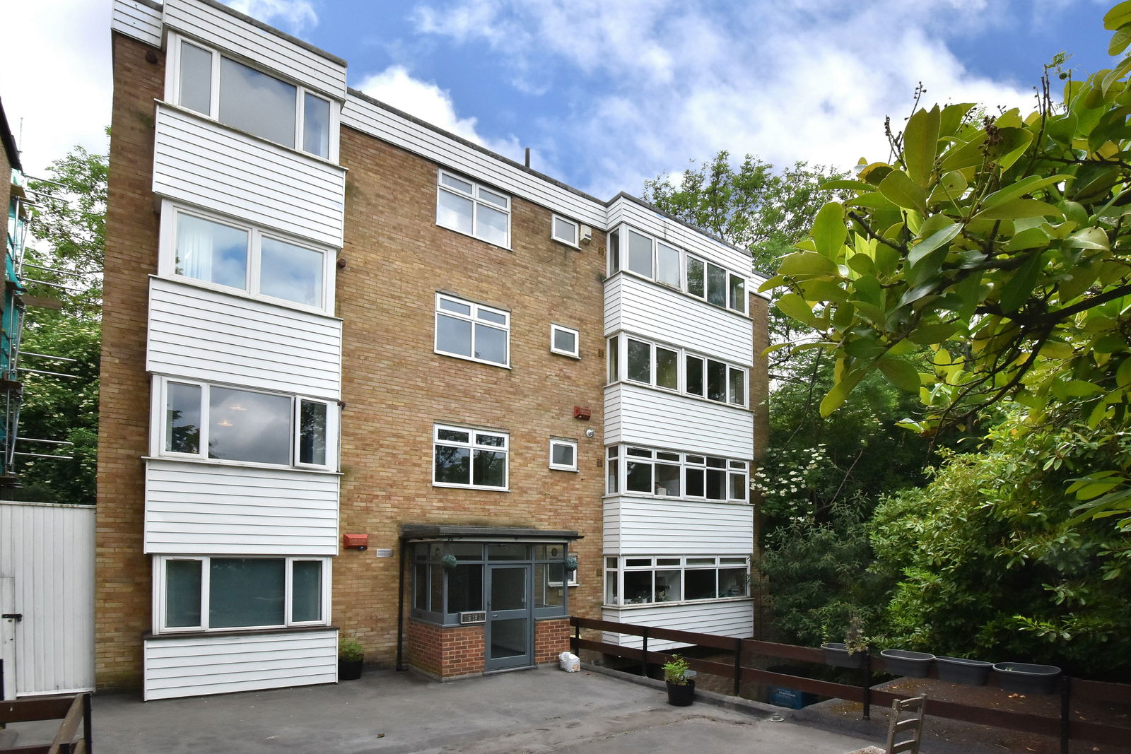 1 bed flat for sale in London Road, London  - Property Image 1