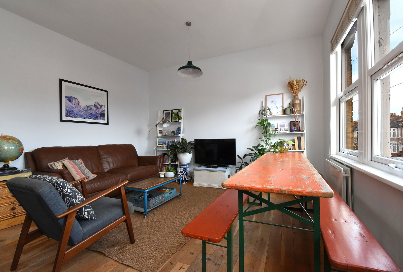 2 bed flat for sale in Rathfern Road, London  - Property Image 3