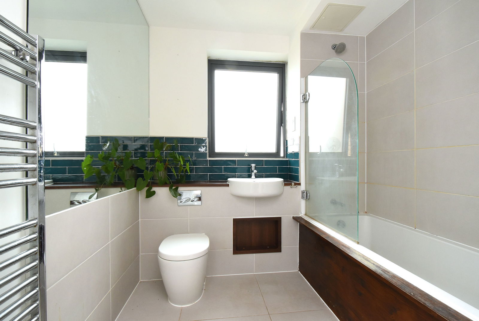 2 bed apartment for sale in Queens Road, London  - Property Image 10