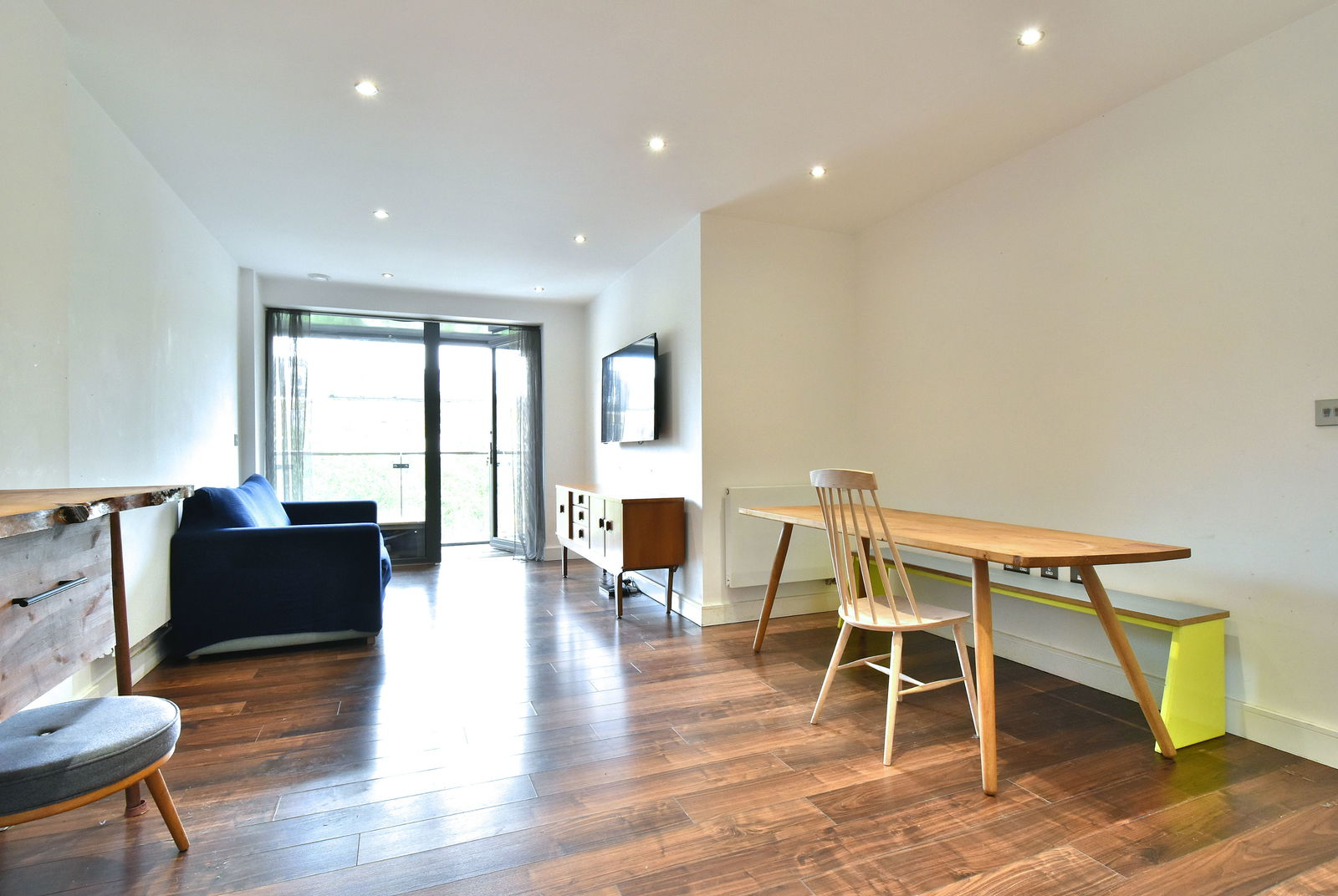 2 bed apartment for sale in Queens Road, London  - Property Image 6