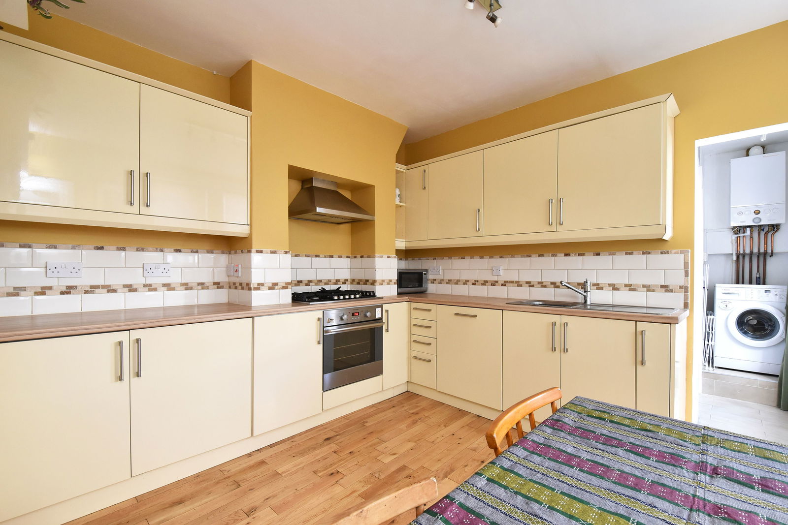 1 bed ground floor flat for sale in Farren Road, London  - Property Image 7